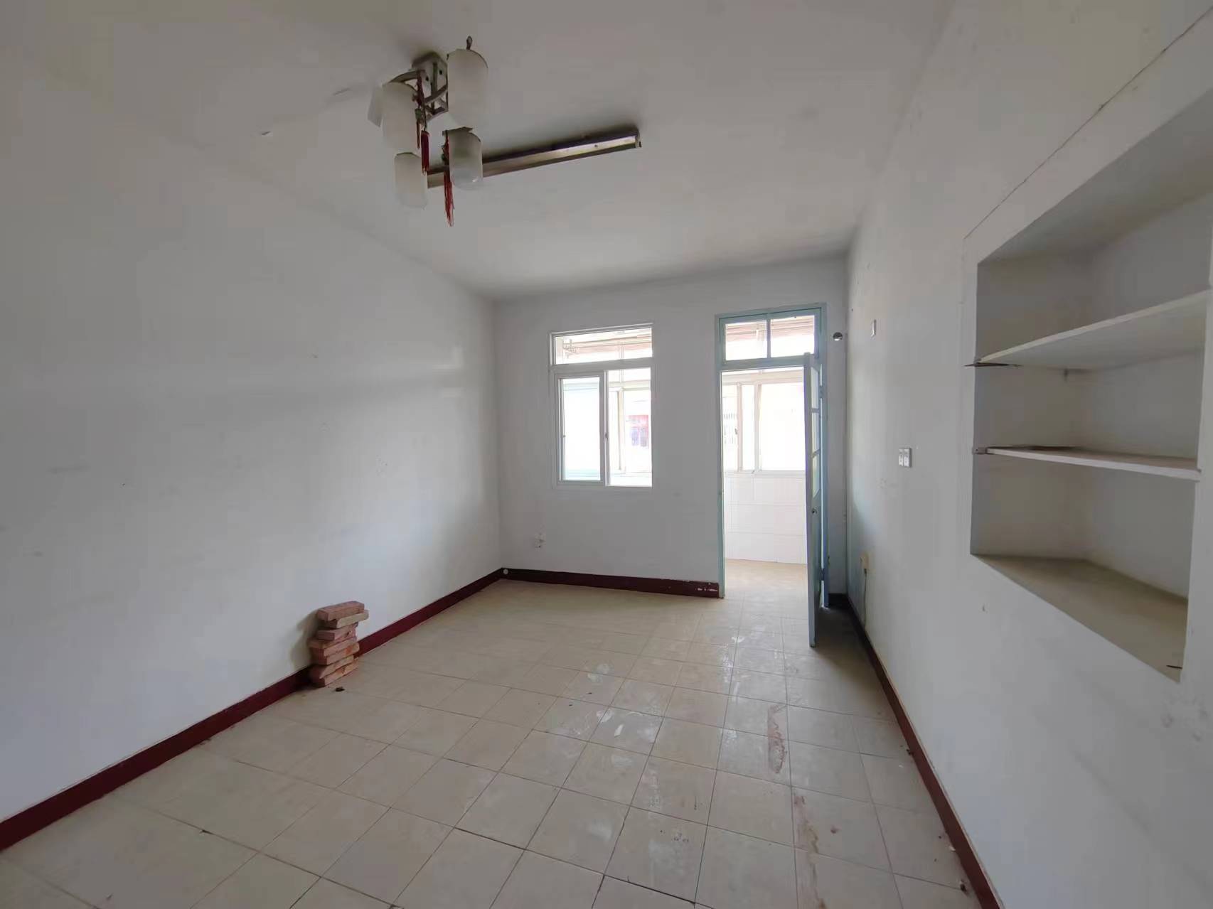 师范桥新村 2室1厅1卫 60m&sup2;