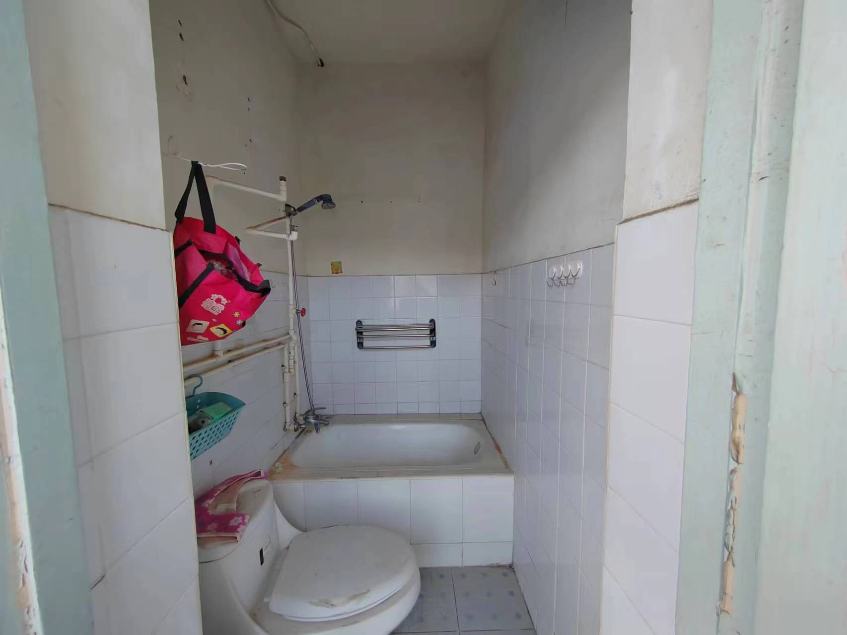师范桥新村 2室1厅1卫 60m&sup2;