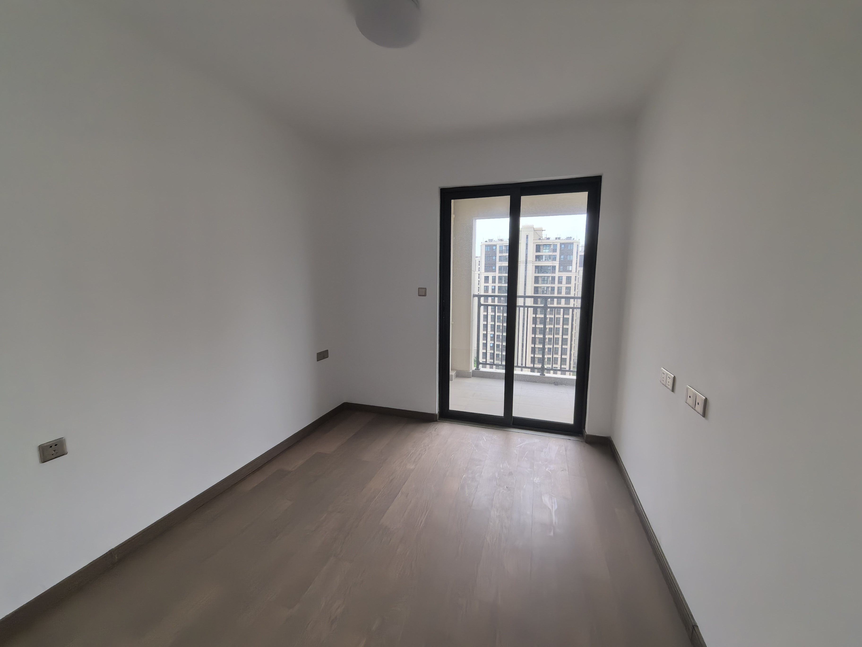中海上东区 3室2厅2卫 127m&sup2;