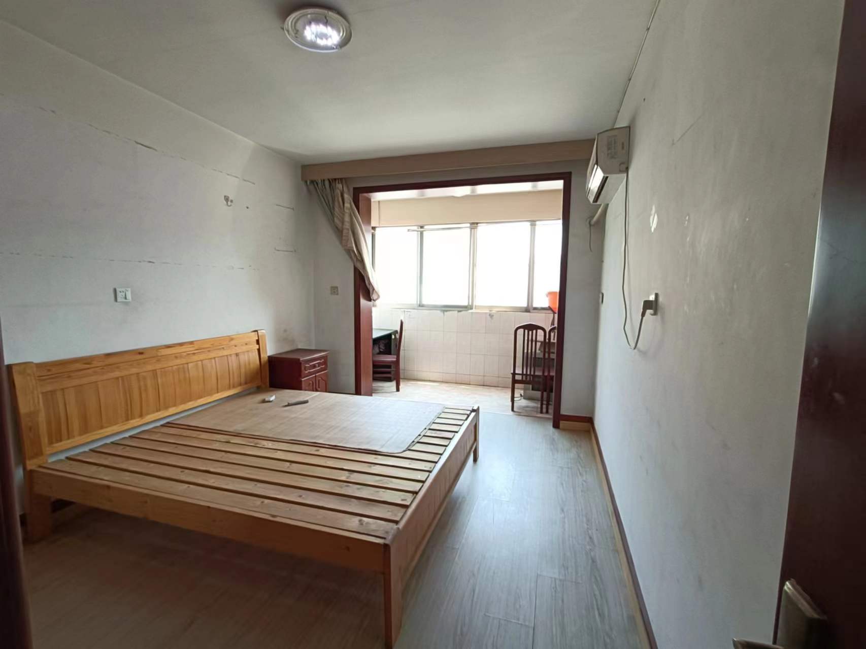 曙光社区 2室1厅1卫 70m&sup2;
