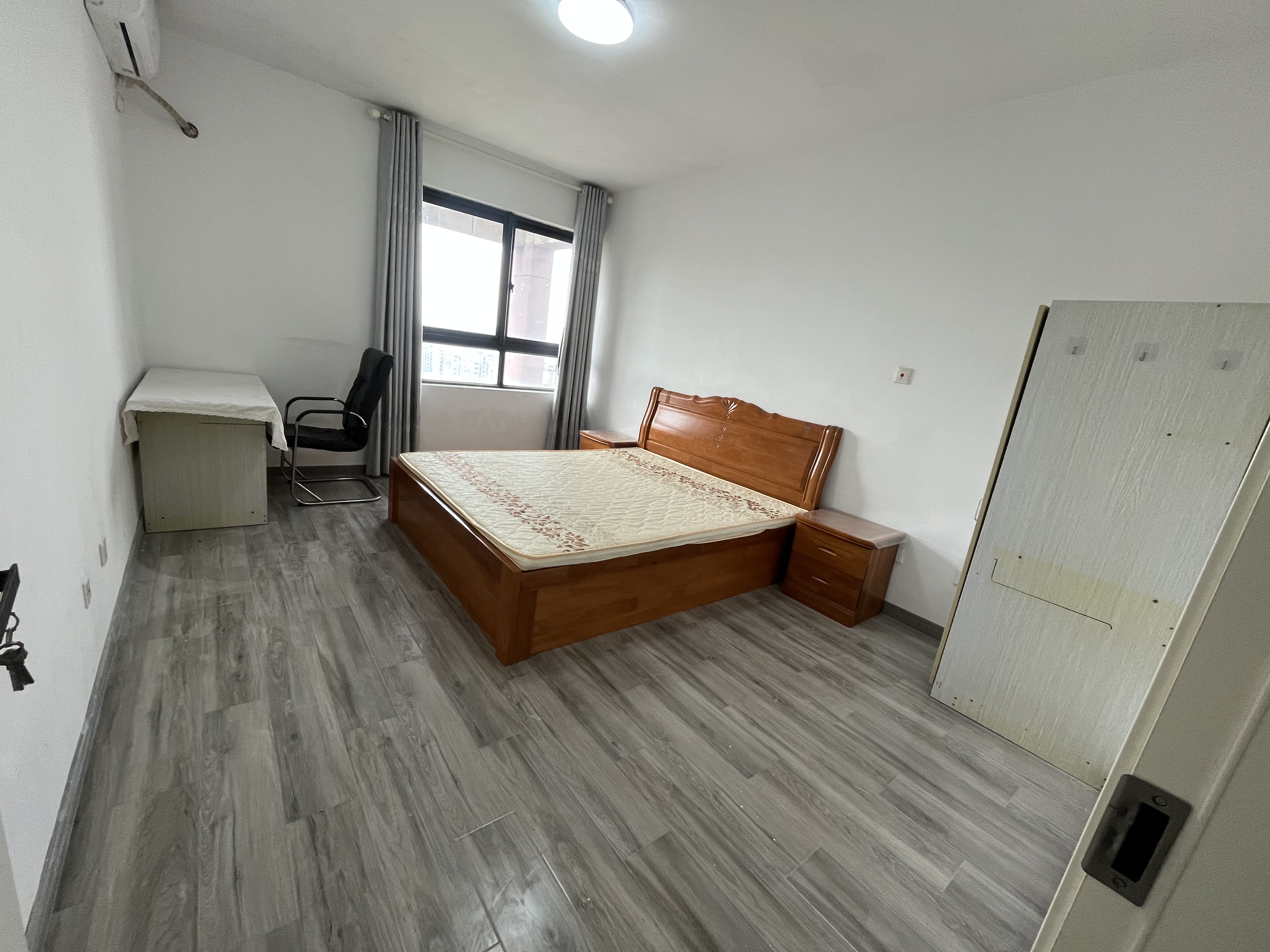 炜赋花苑 3室2厅1卫 128m&sup2;
