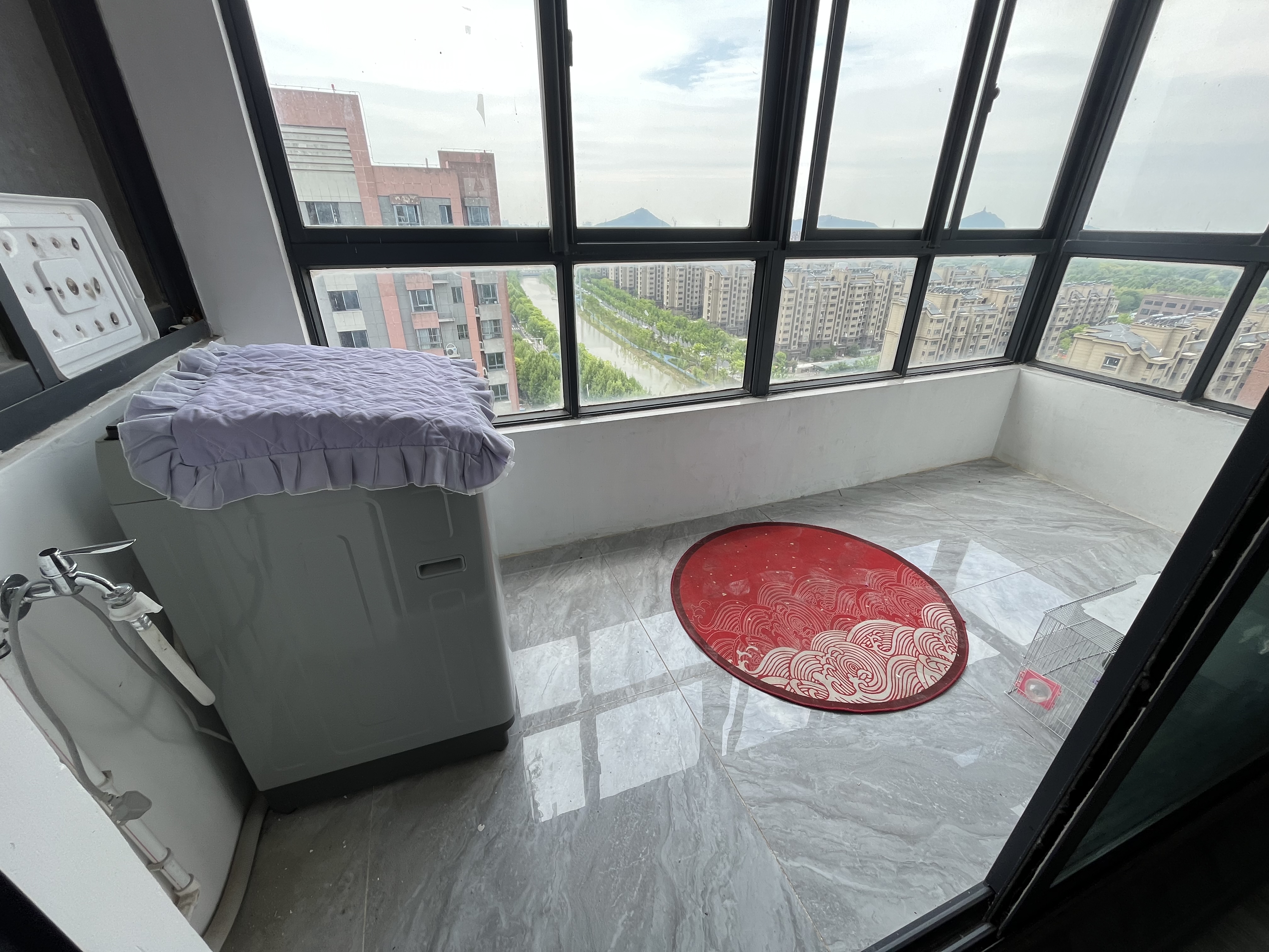炜赋花苑 3室2厅1卫 128m&sup2;