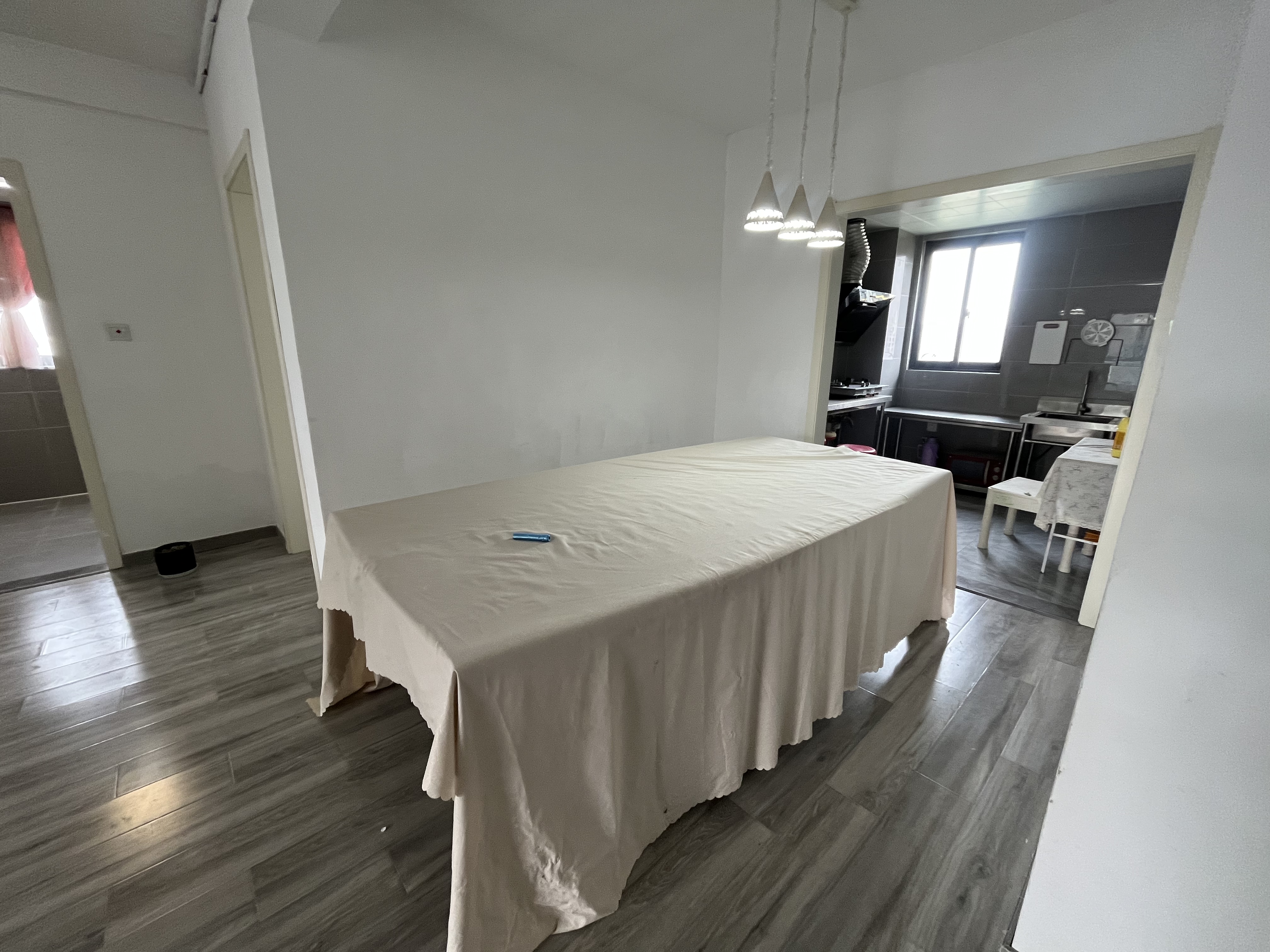 炜赋花苑 3室2厅1卫 128m&sup2;