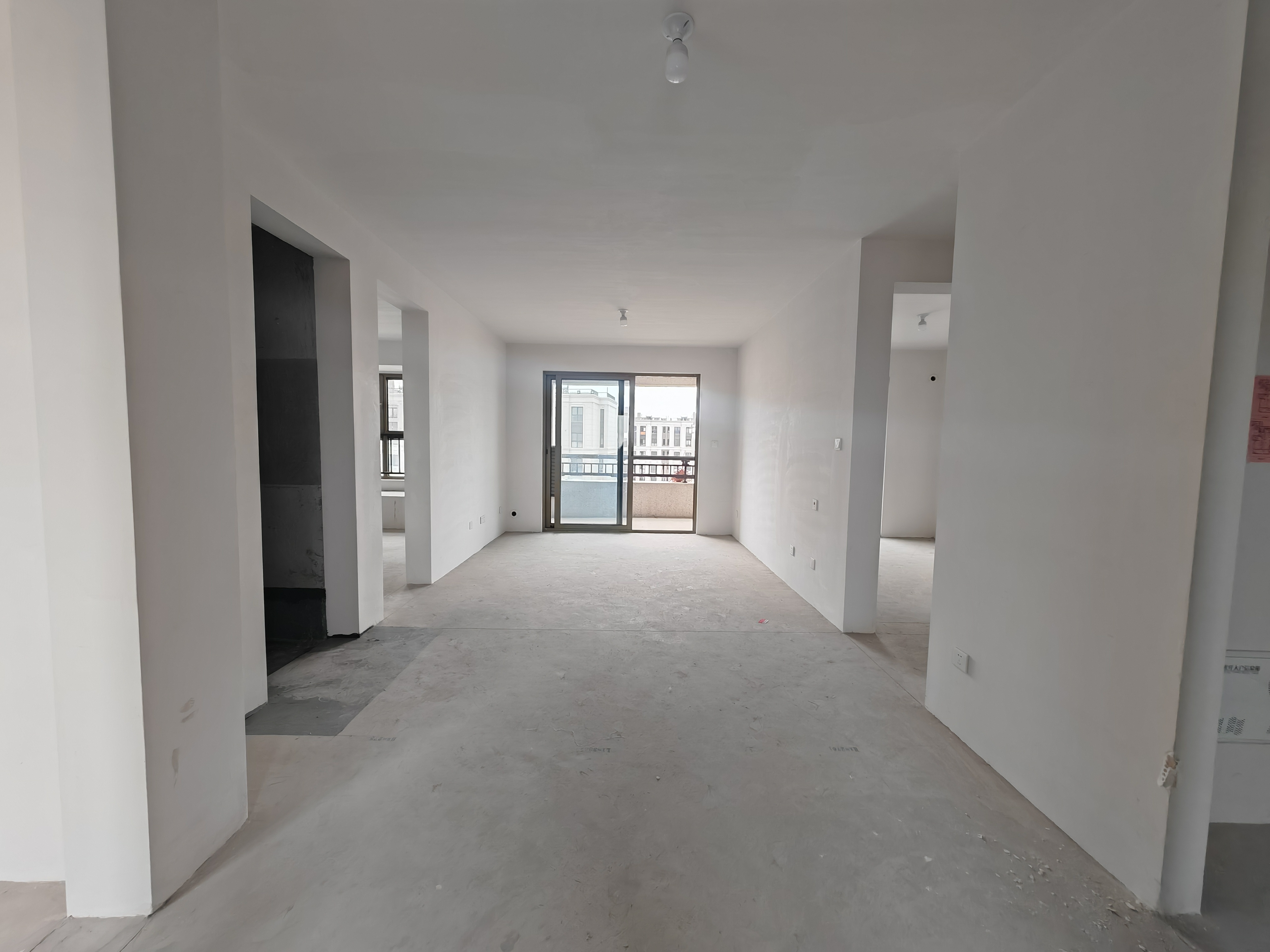 融创荣润·玖樟台 3室2厅2卫 99.00m²