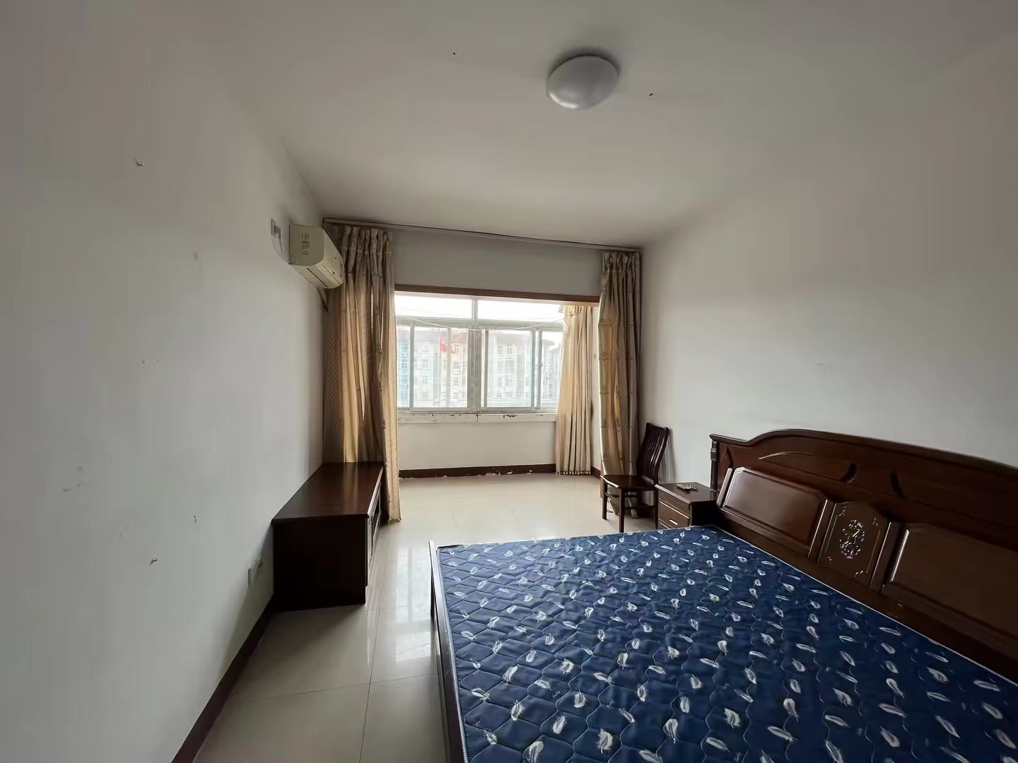 光明新村 1室1厅1卫 45m&sup2;