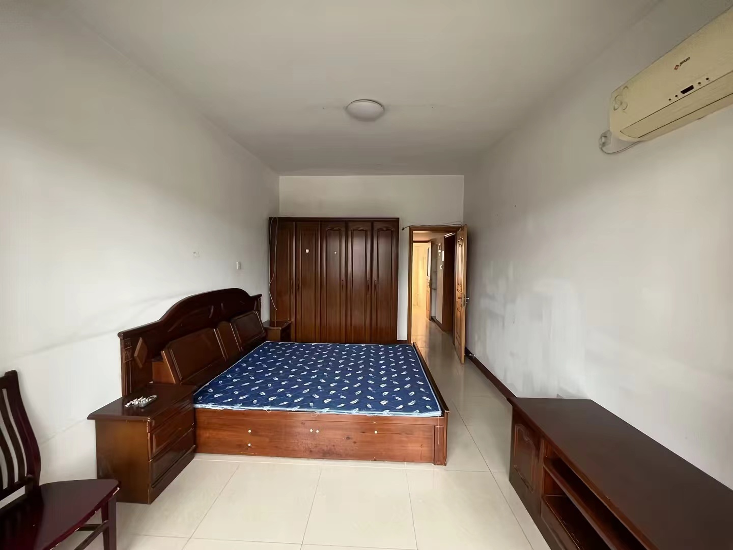 光明新村 1室1厅1卫 45m&sup2;