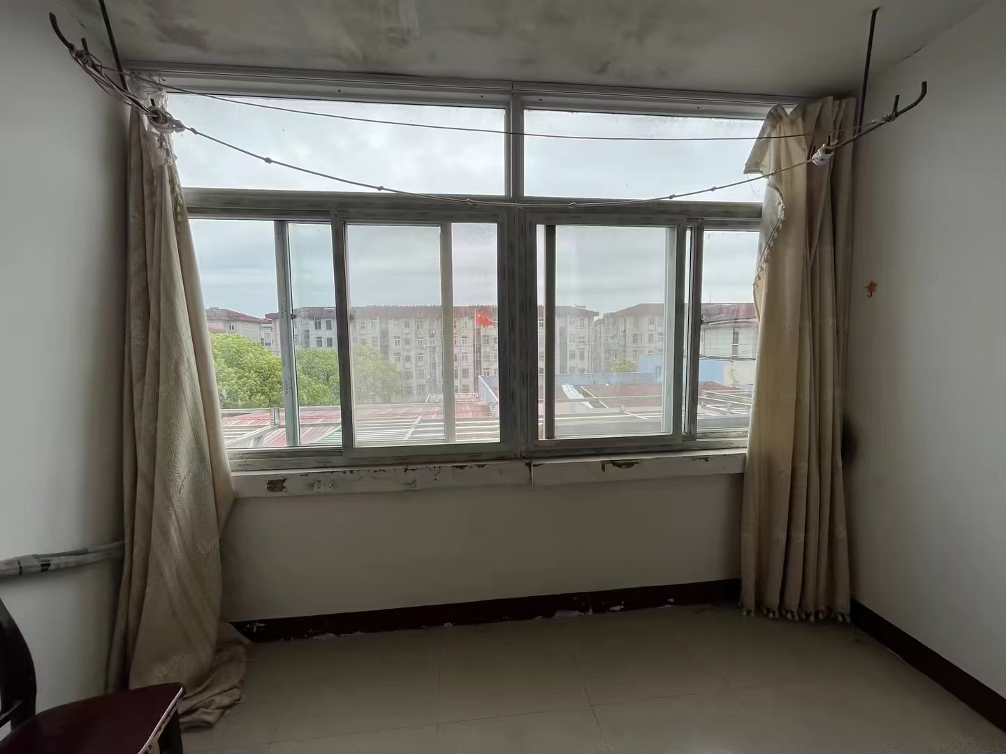 光明新村 1室1厅1卫 45m&sup2;