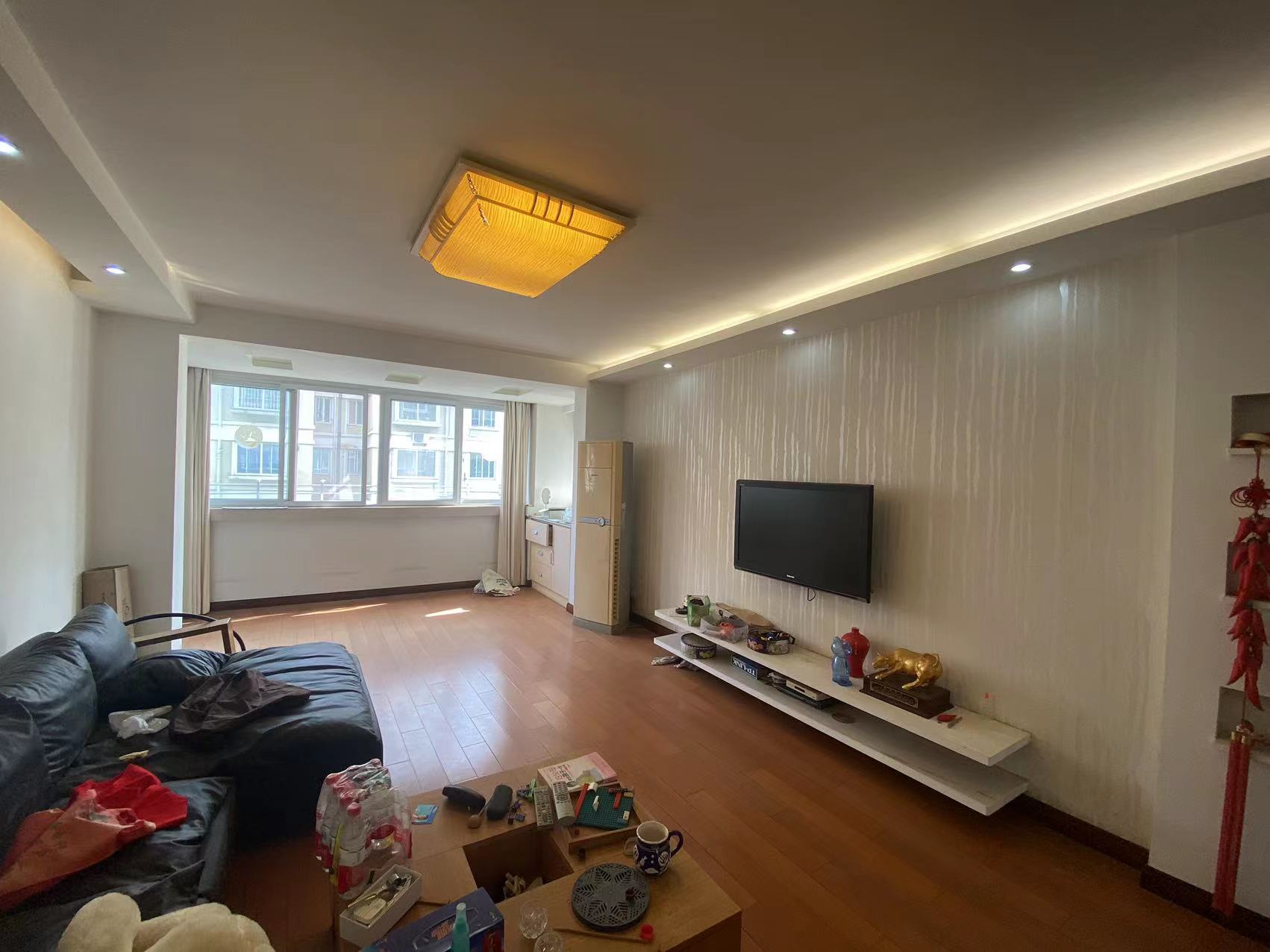 春晖花园 3室2厅2卫 133.97m&sup2;