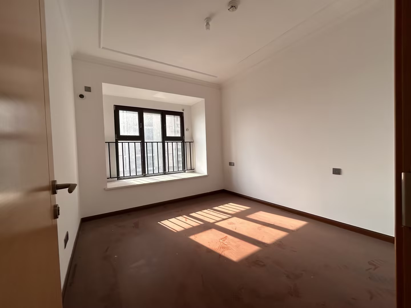 富力院士廷 4室2厅2卫 144m&sup2;