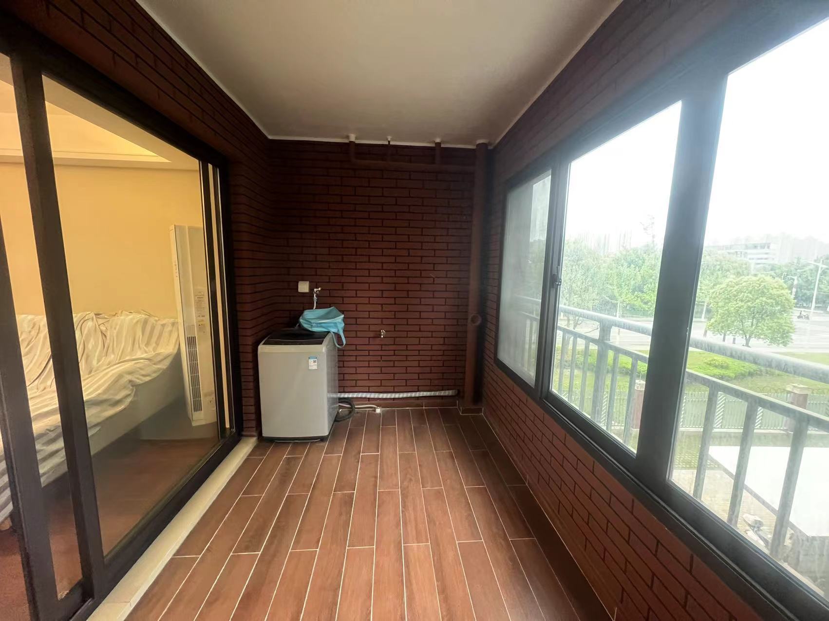 万科公园里二期 3室2厅2卫 120m&sup2;