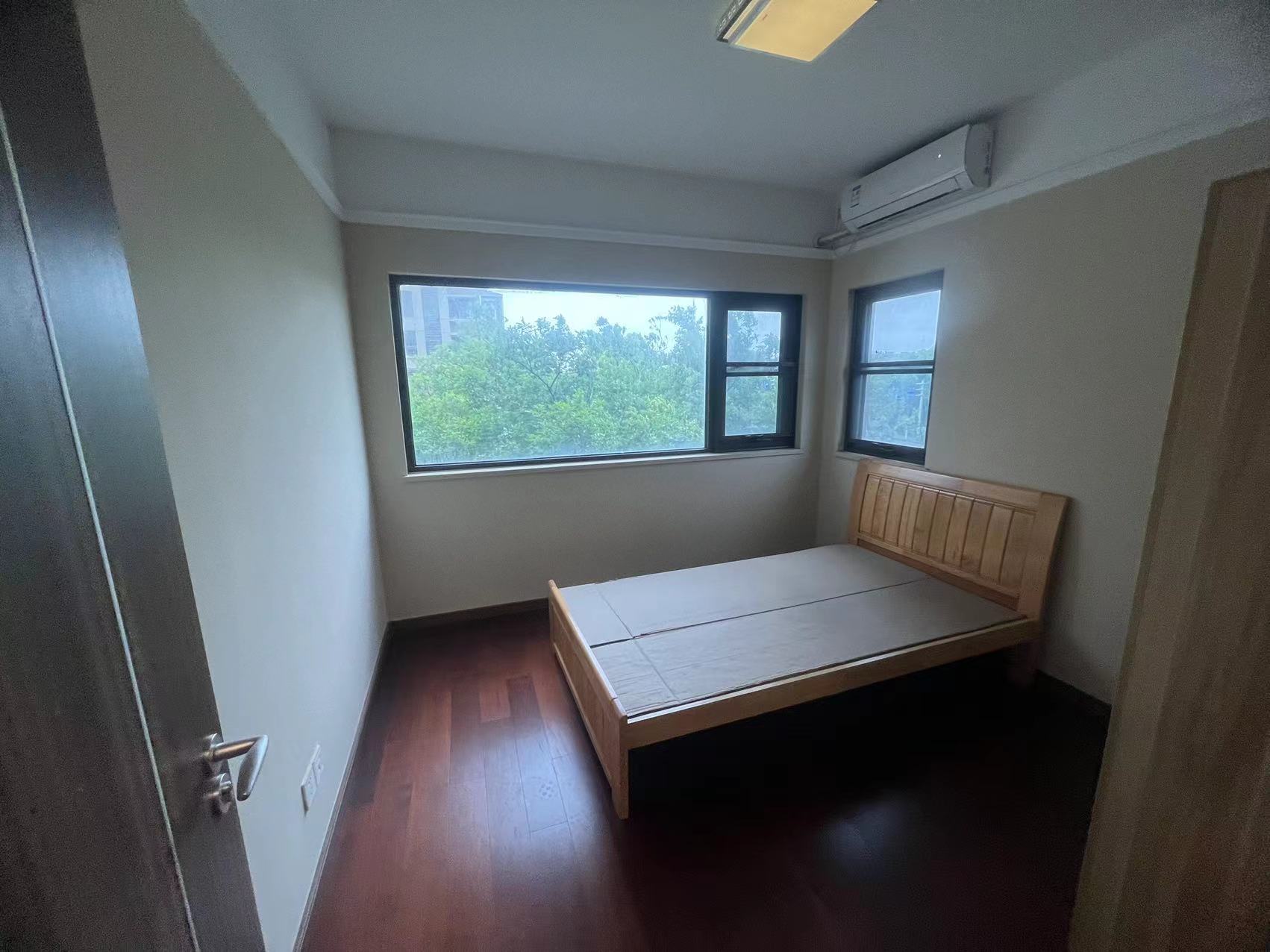 万科公园里二期 3室2厅2卫 120m&sup2;