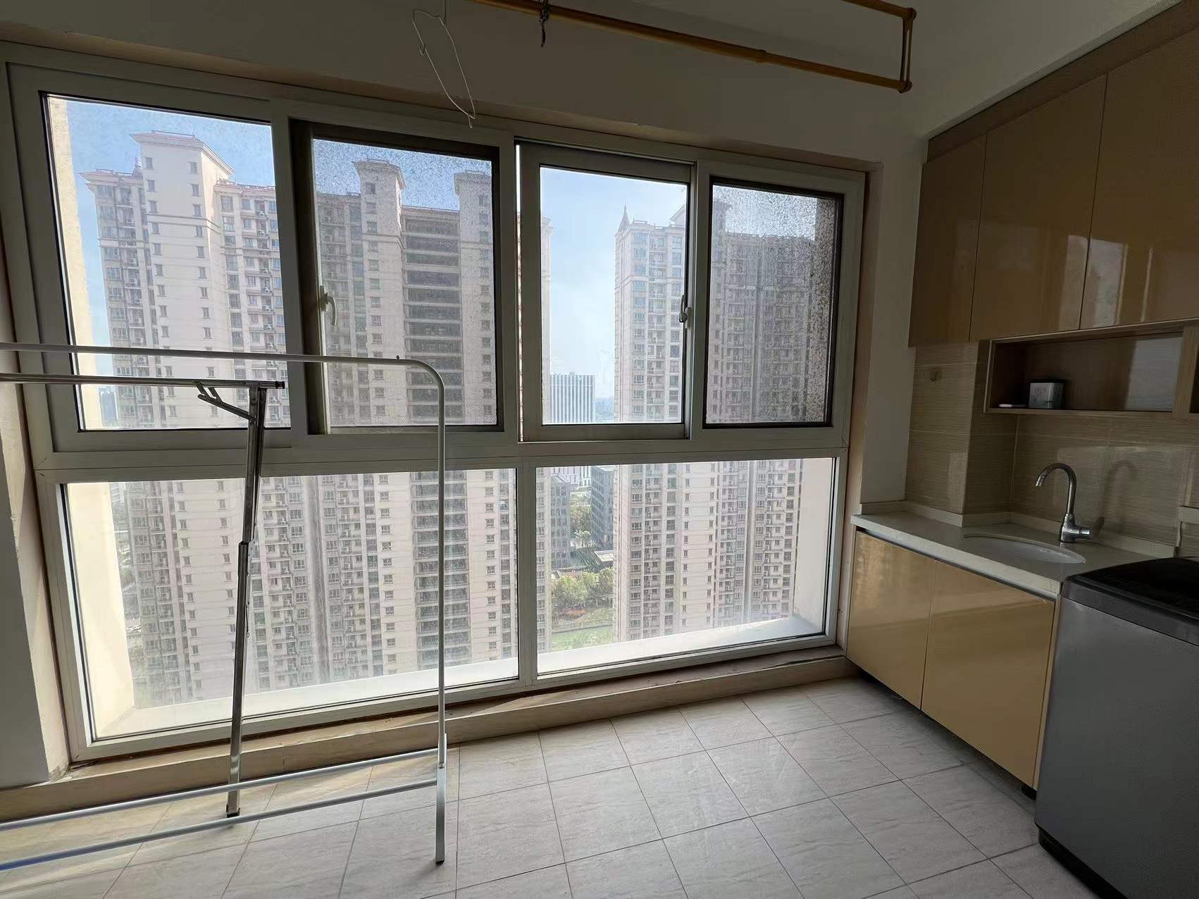 中南世纪花城三期 4室2厅2卫 163.35m&sup2;