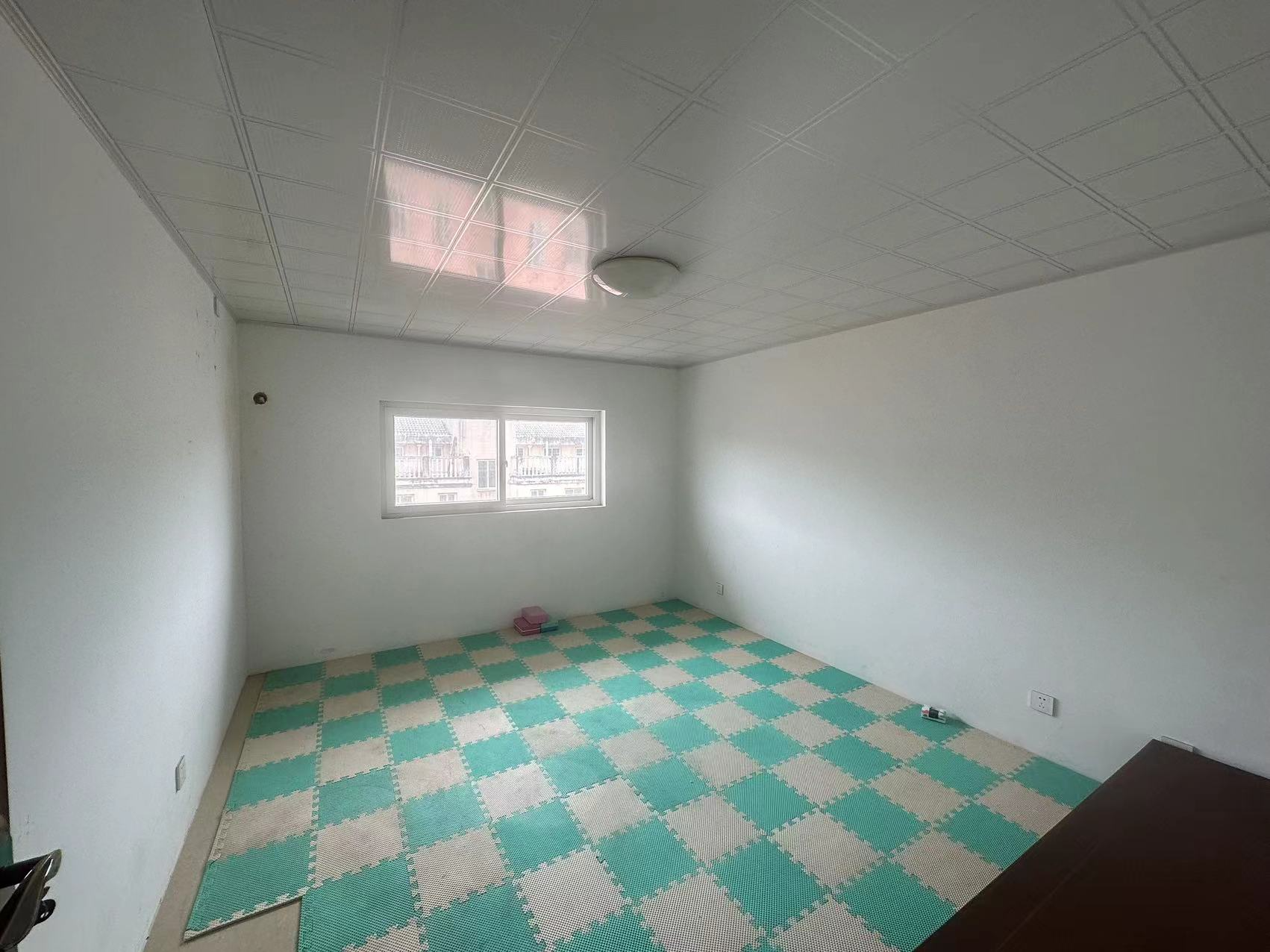 金桥花园 4室2厅1卫 120m&sup2;