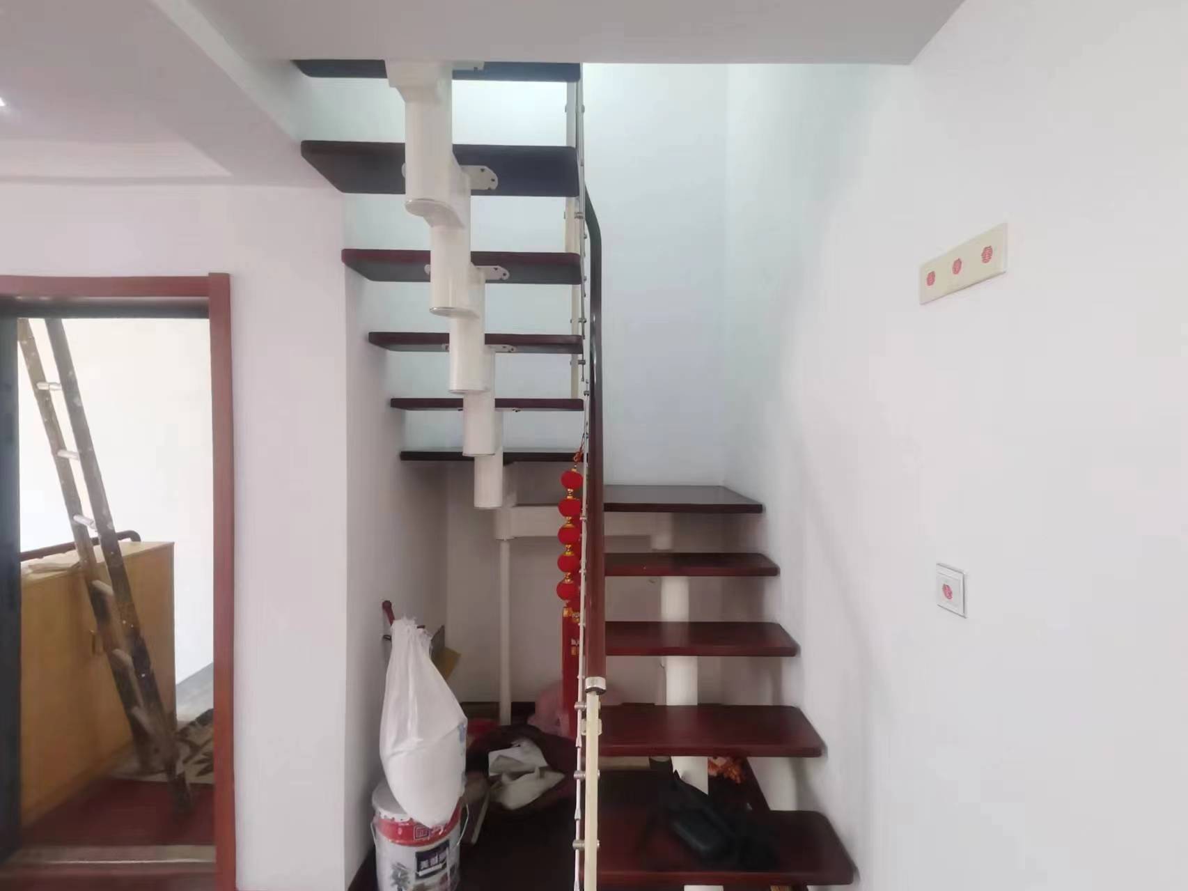 新港花苑西区 4室3厅2卫 132.00m&sup2;