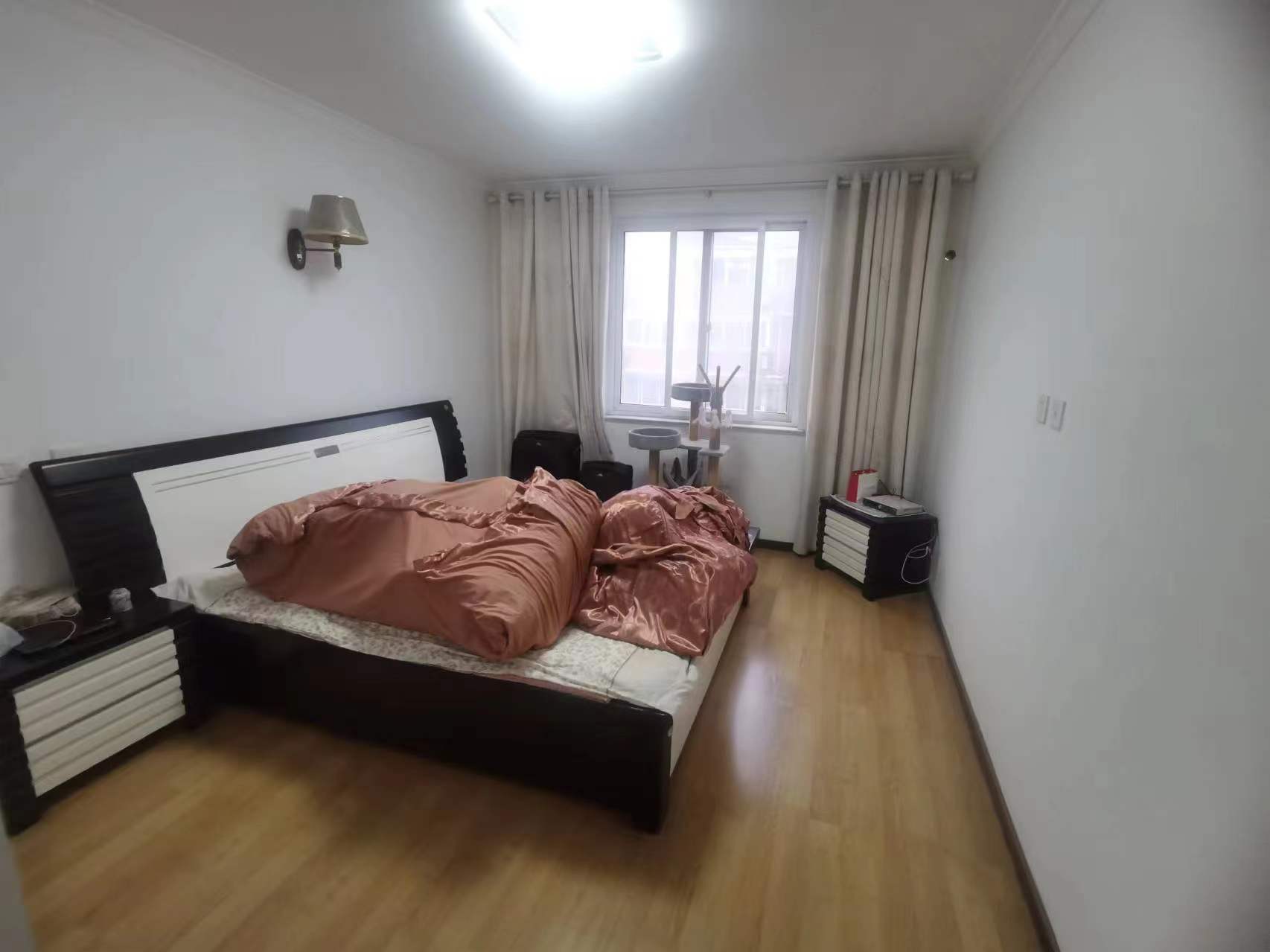 光明东村三期 4室2厅2卫 148.67m&sup2;