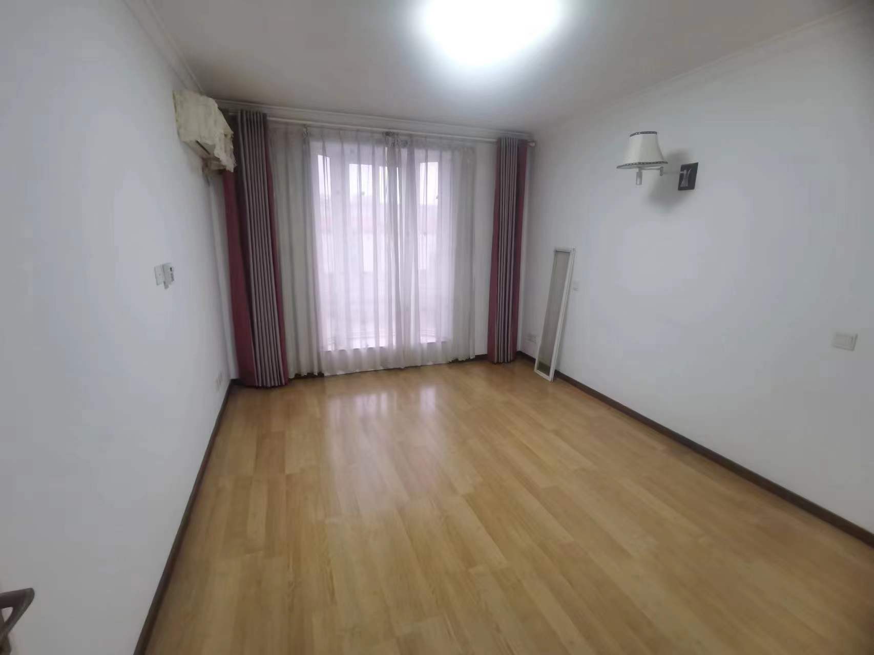 光明东村三期 4室2厅2卫 148.67m&sup2;