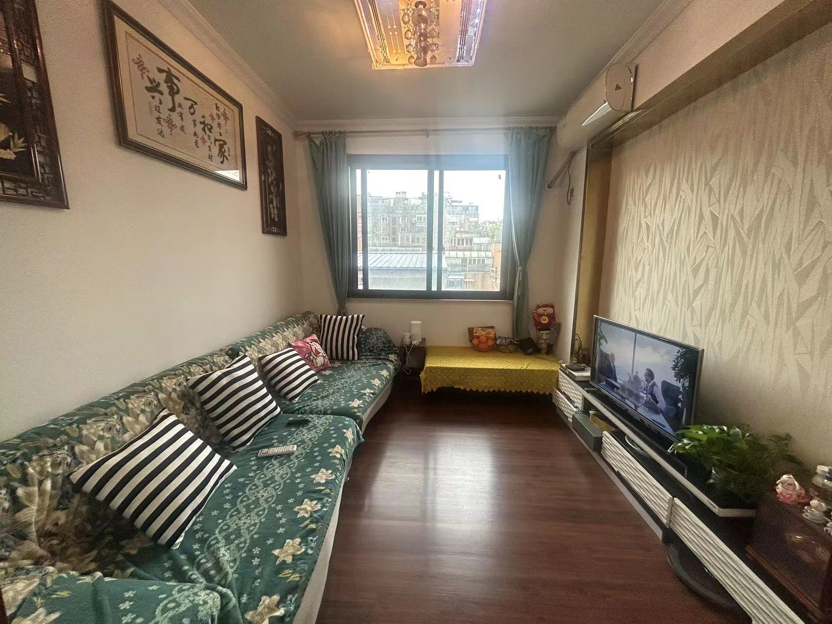 任港路2号 3室2厅1卫 101.82m&sup2;