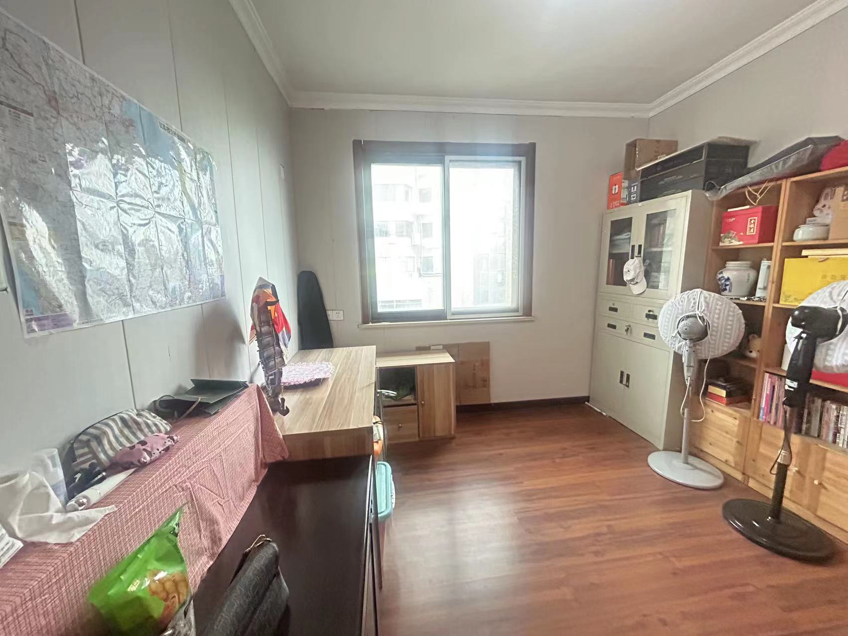 任港路2号 3室2厅1卫 101.82m&sup2;