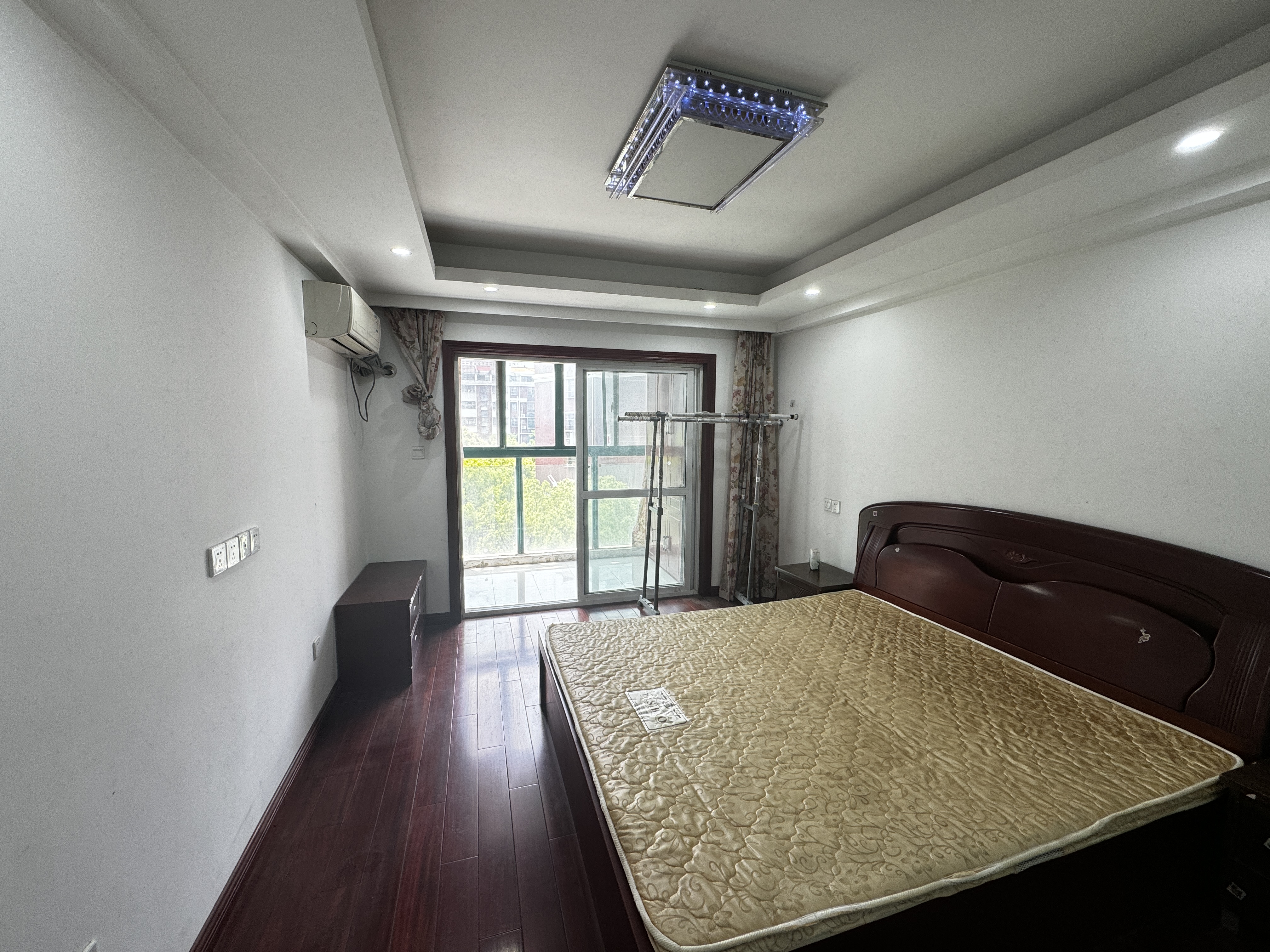 长航地中海花园 3室2厅2卫 123m&sup2;
