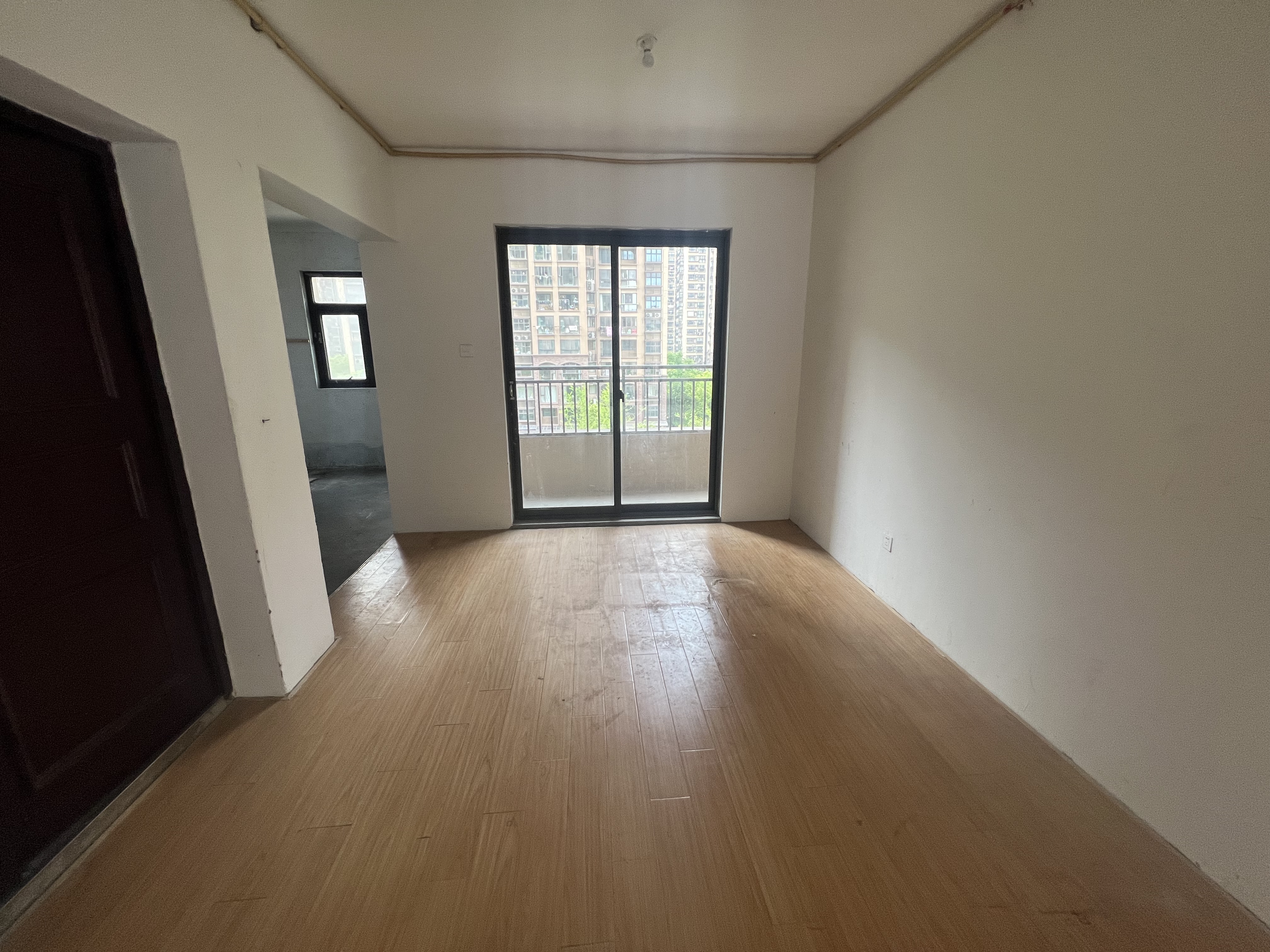 华强城 4室2厅2卫 158.8m²