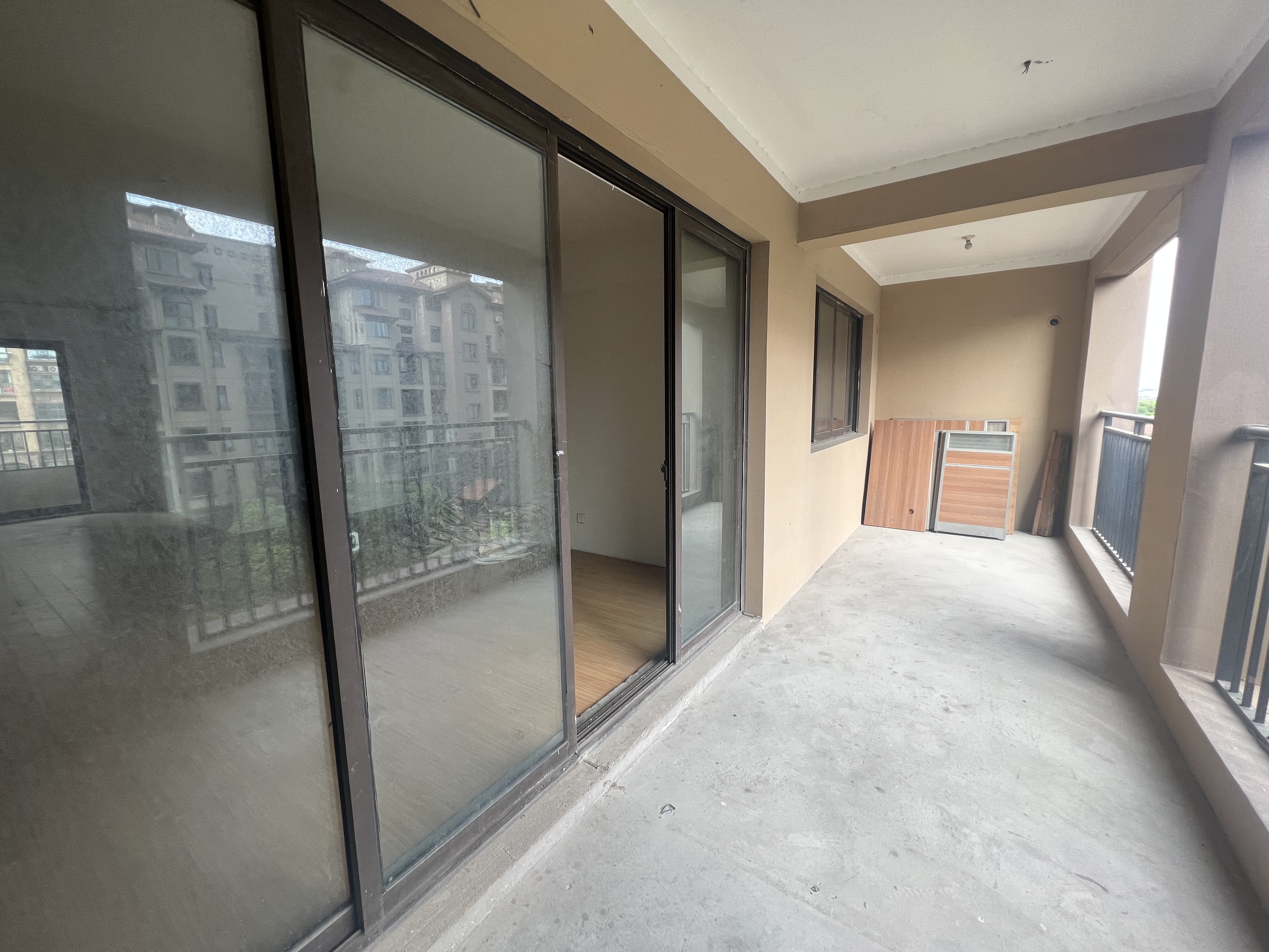 华强城 4室2厅2卫 158.8m&sup2;