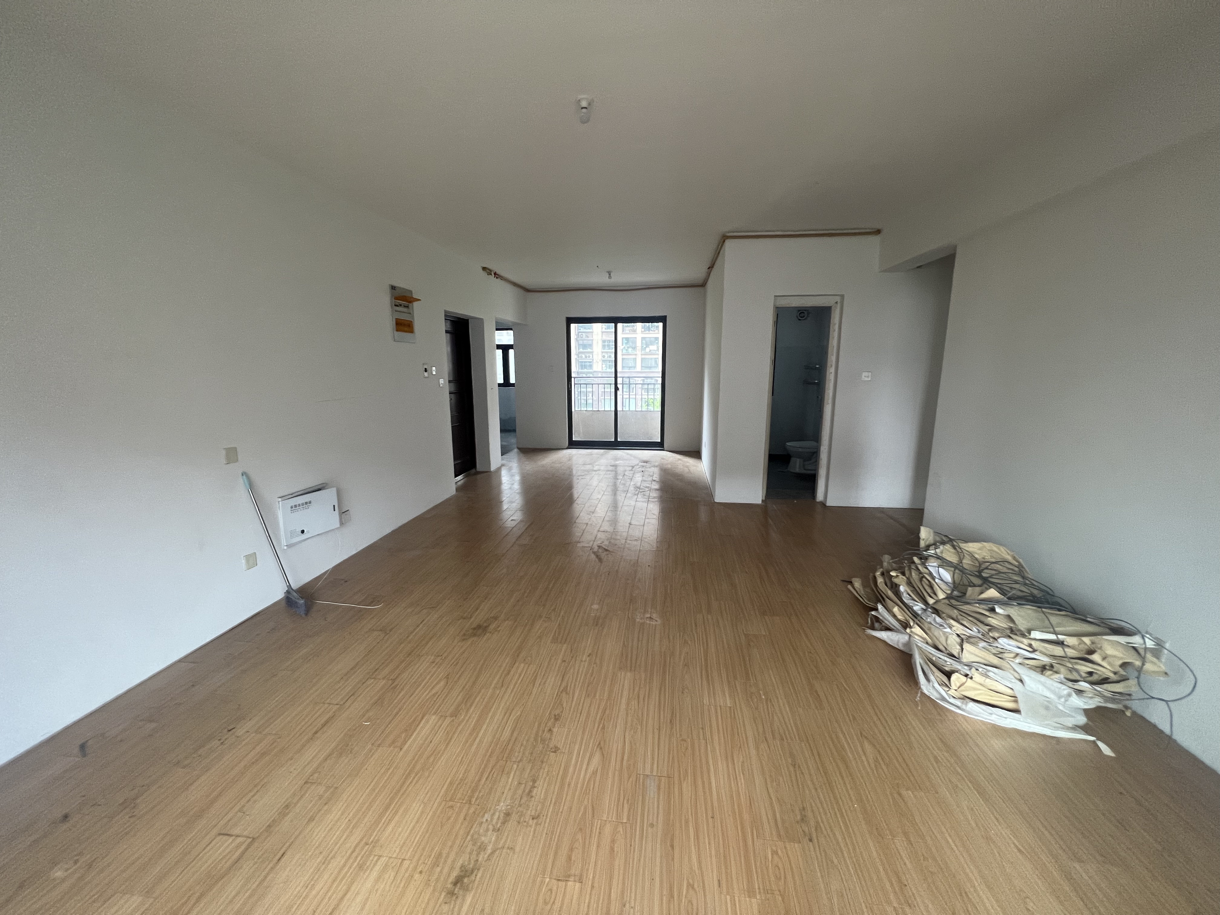 华强城 4室2厅2卫 158.8m&sup2;