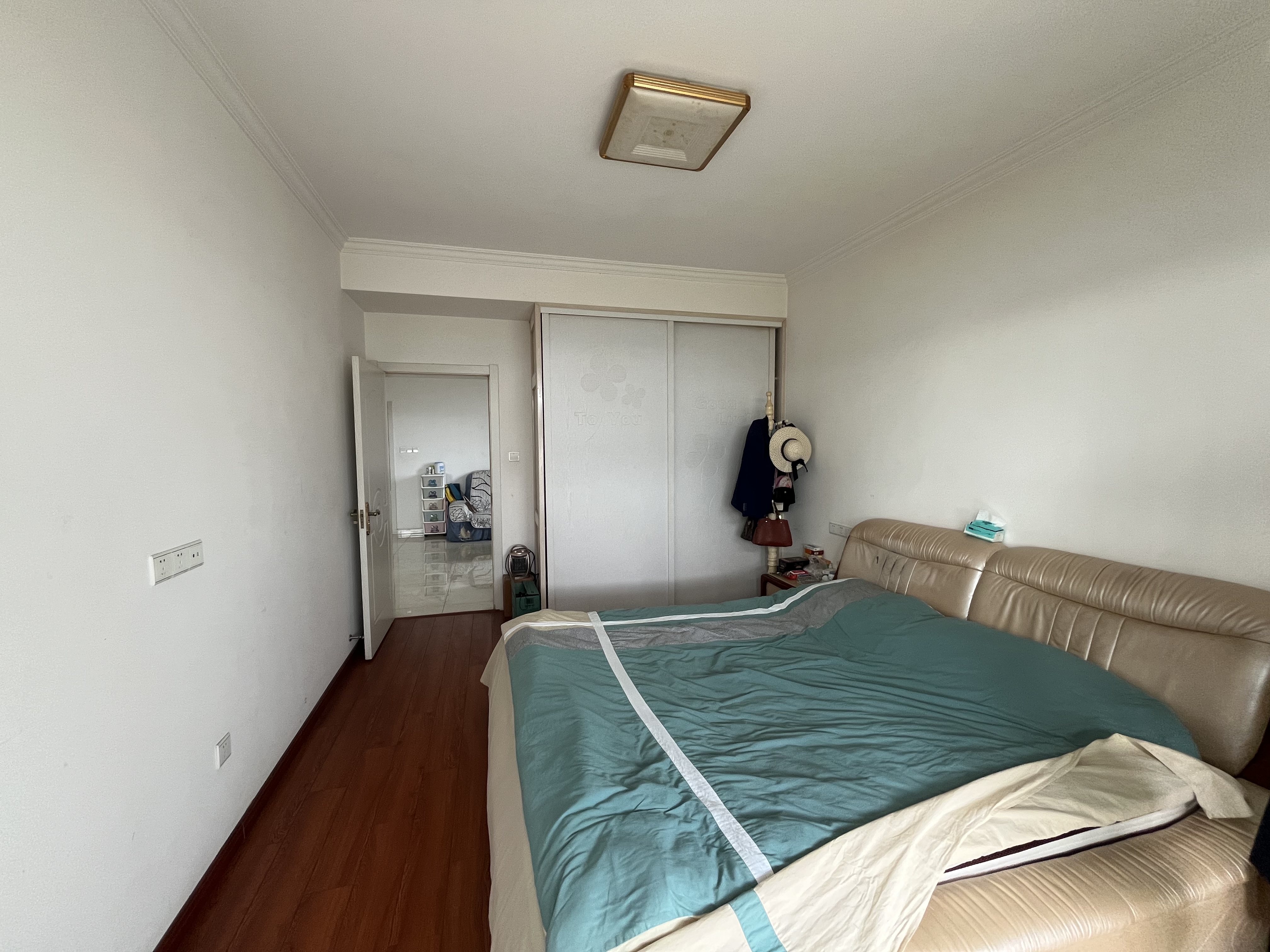 天晖苑 3室2厅1卫 108m&sup2;