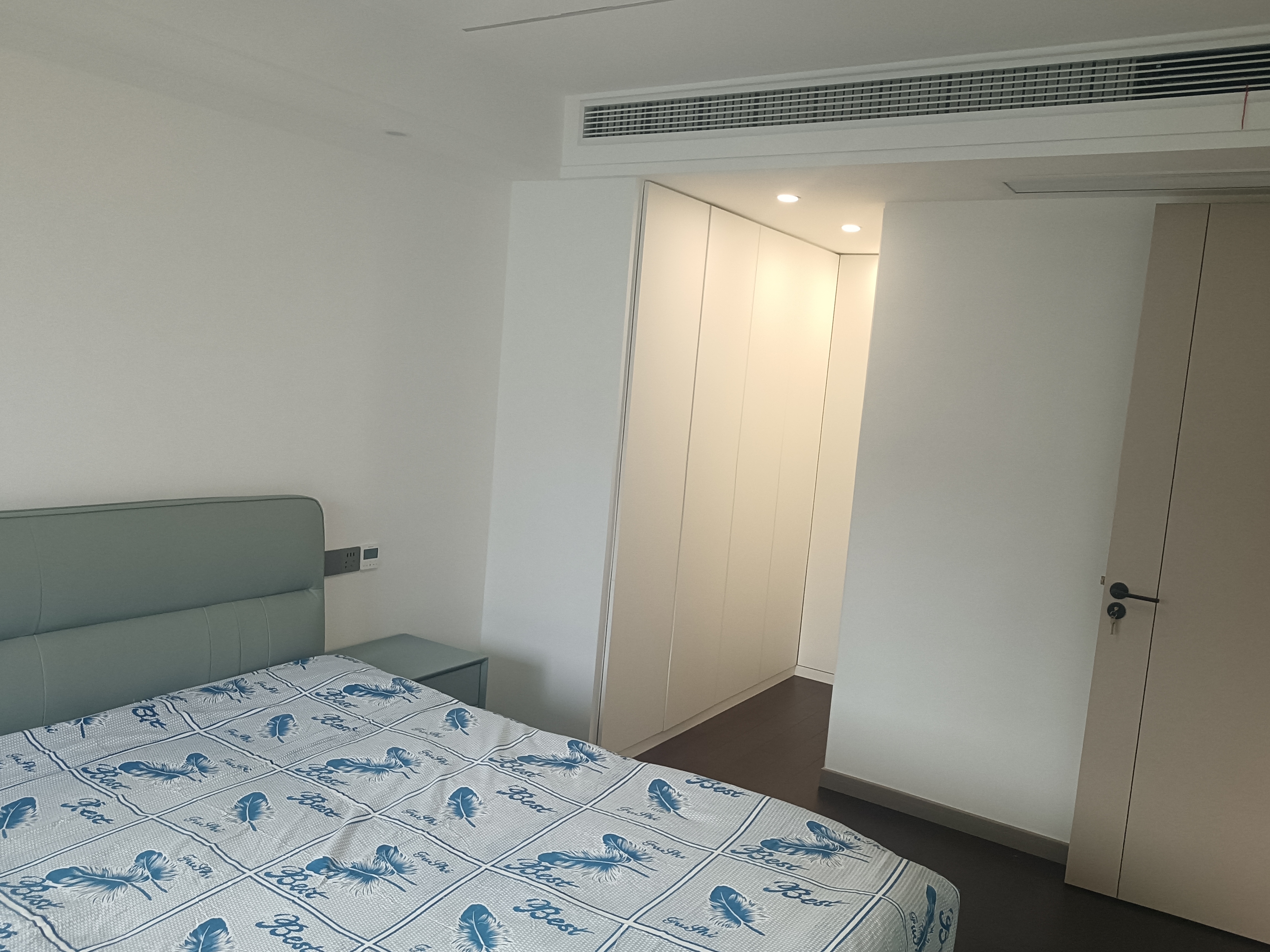绿地江海图 3室2厅2卫 98m²