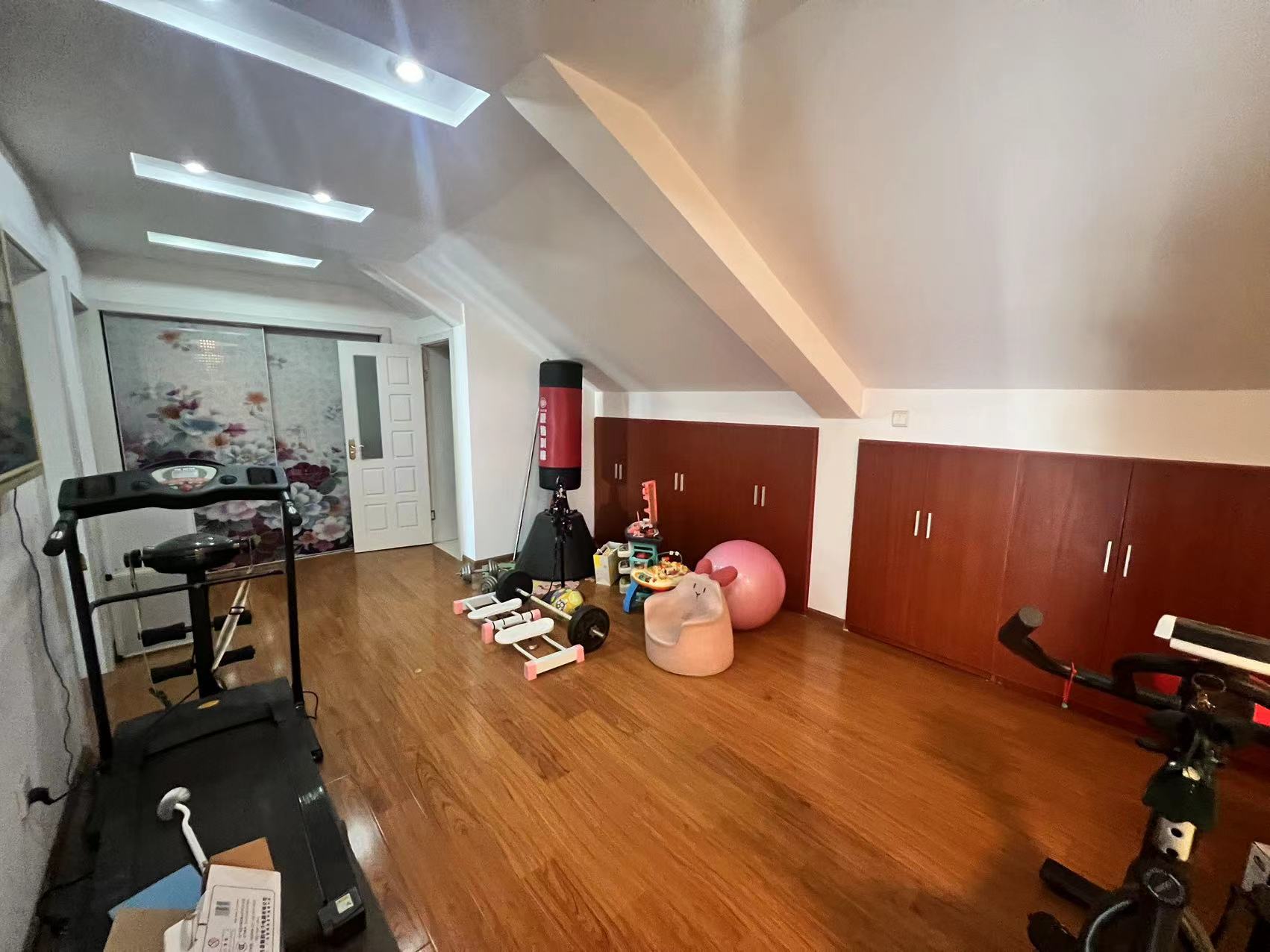学田东苑 3室2厅1卫 140.00m&sup2;
