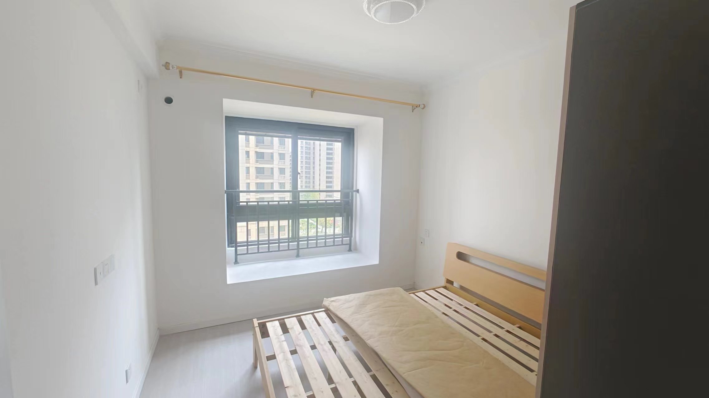 绿地江海图 3室2厅1卫 87m&sup2;