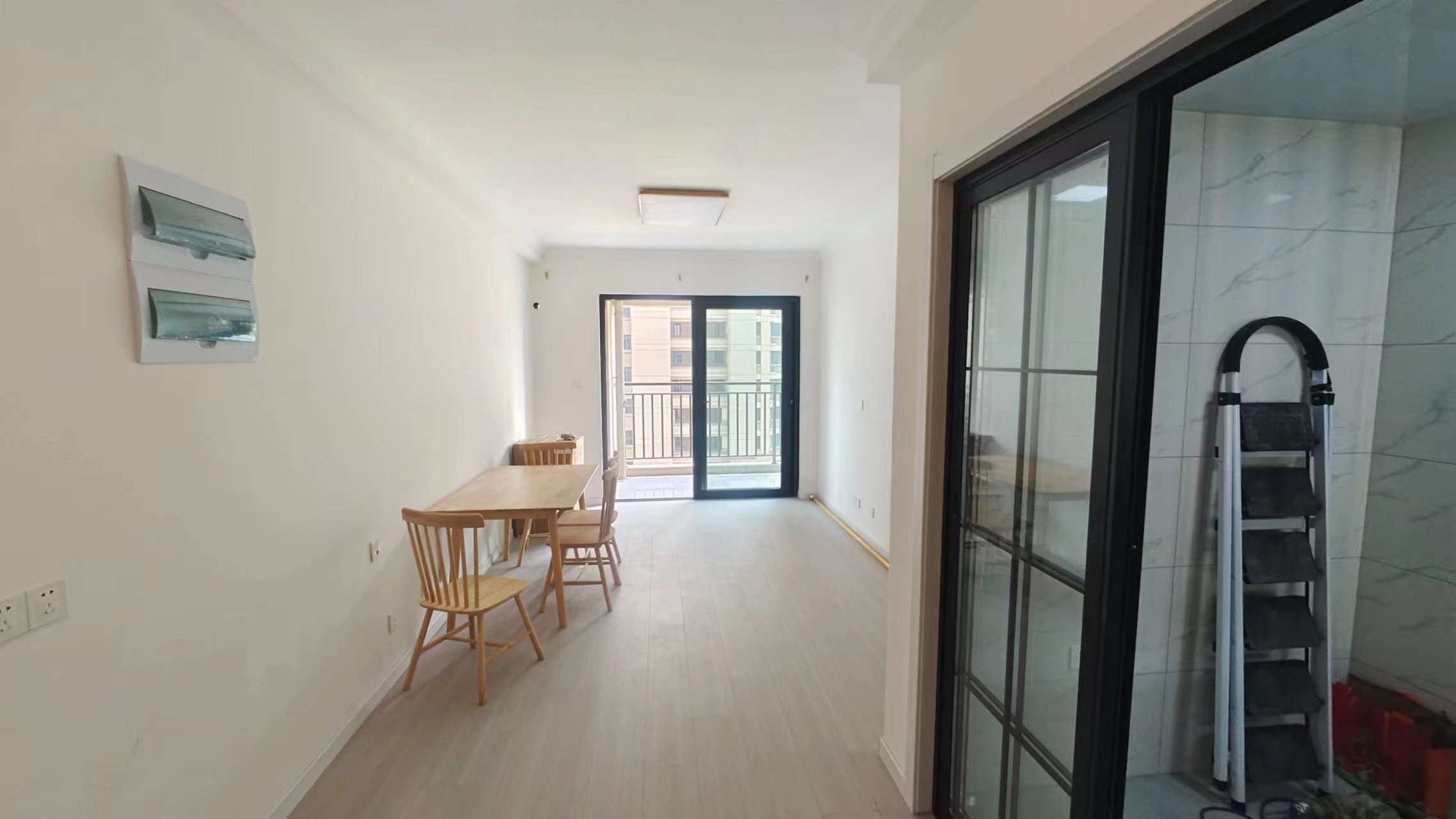 绿地江海图 3室2厅1卫 87m&sup2;