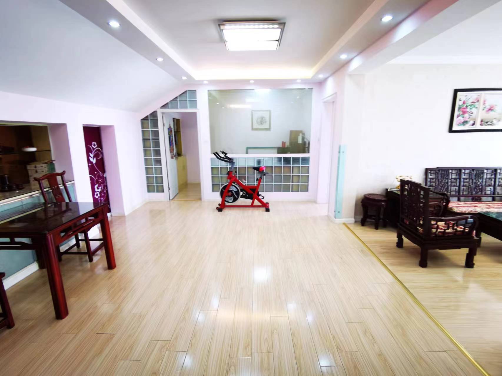 怡居北苑 5室2厅2卫 135.00m²