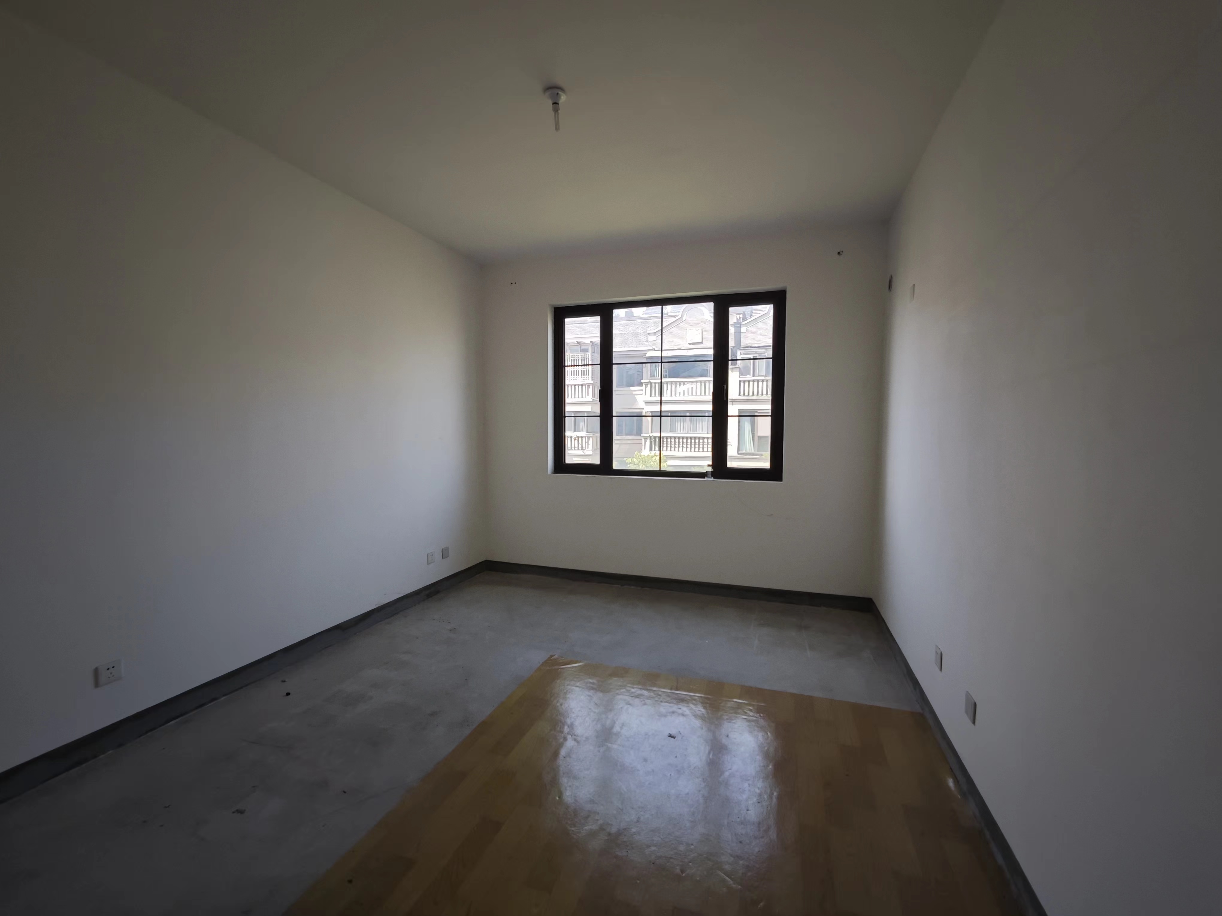 南通壹城水清木华 4室2厅2卫 233.00m&sup2;