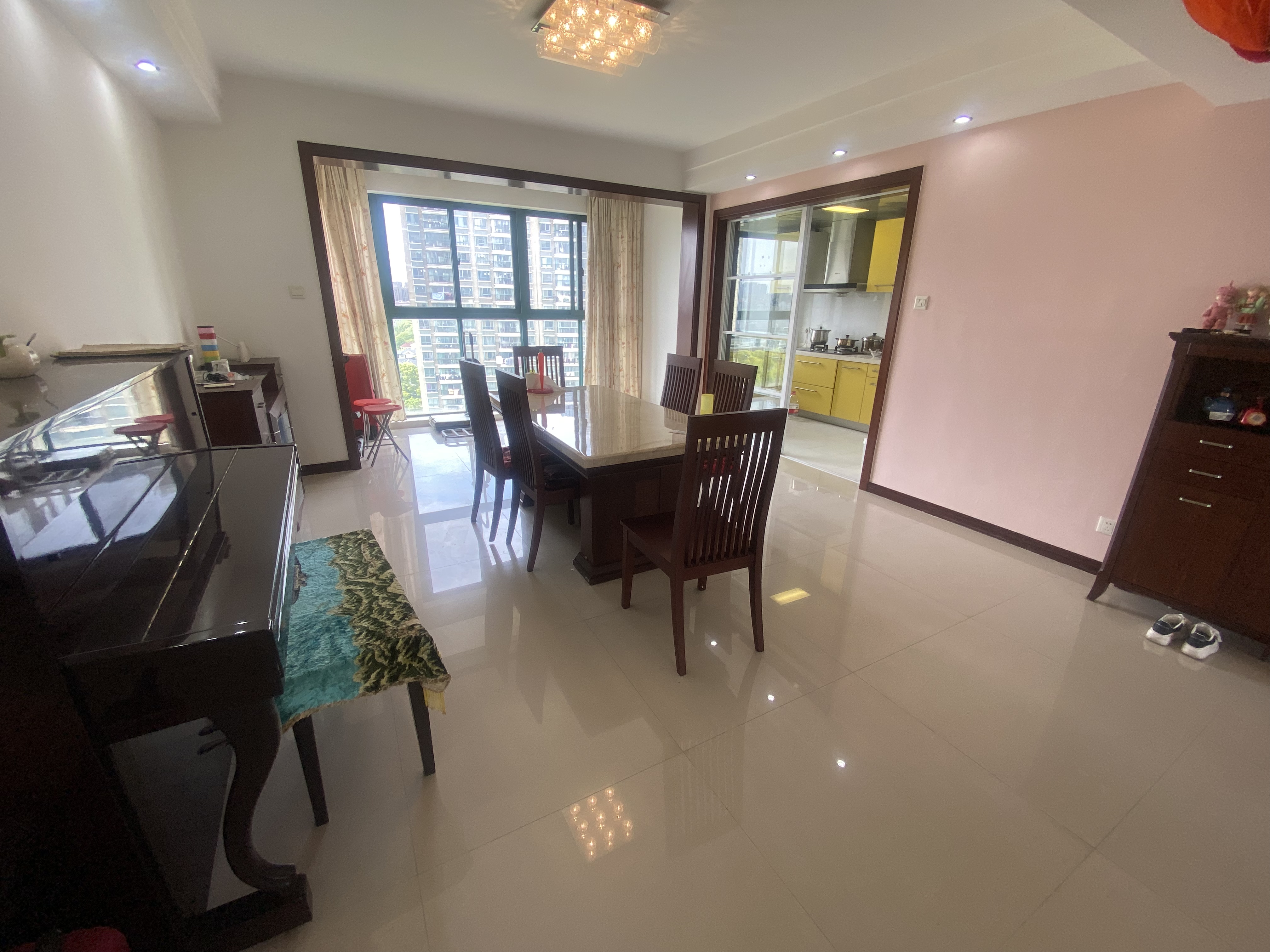 新城小区 3室2厅2卫 179.14m&sup2;