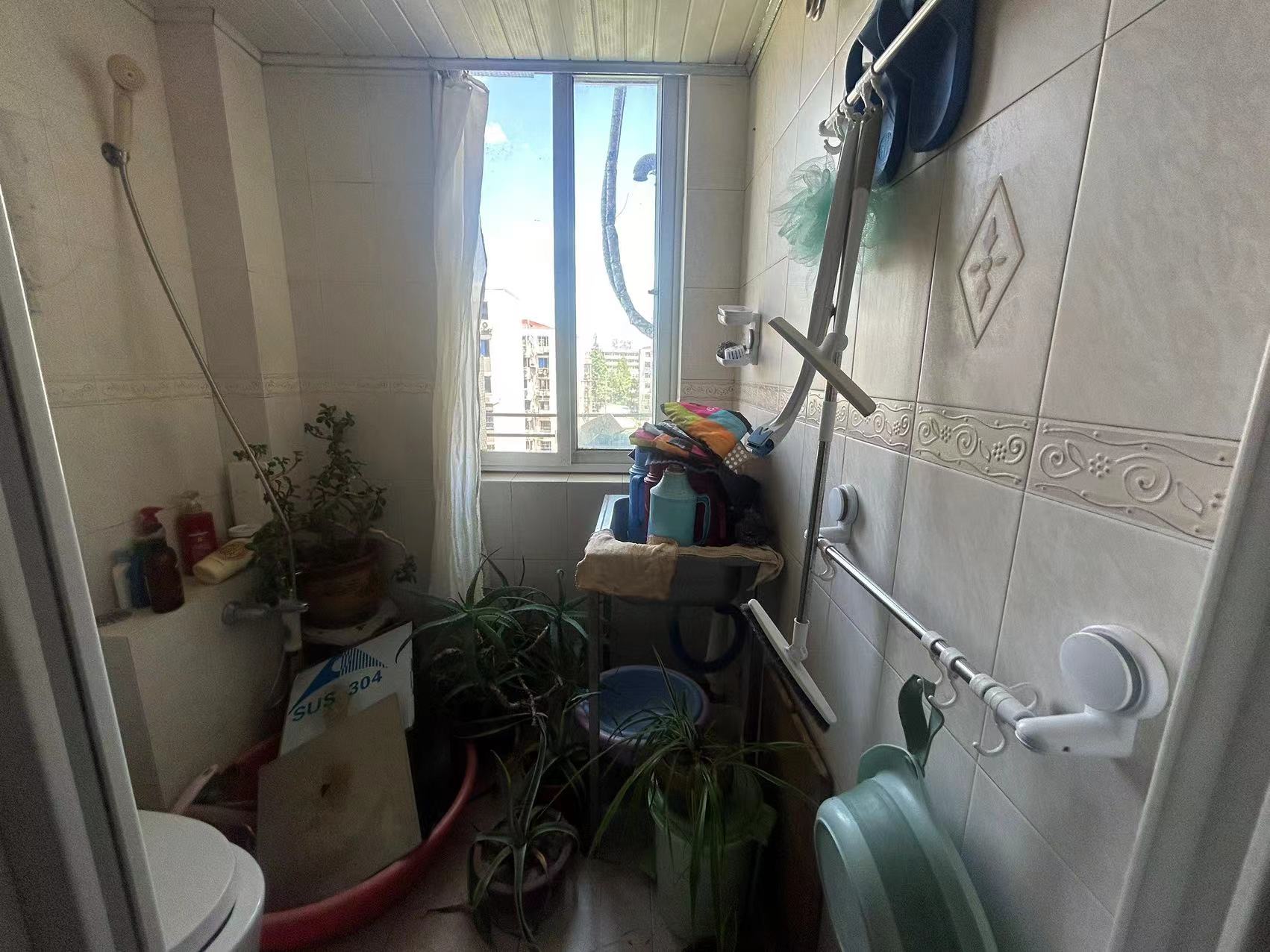 佳成花苑 3室2厅1卫 121.90m&sup2;