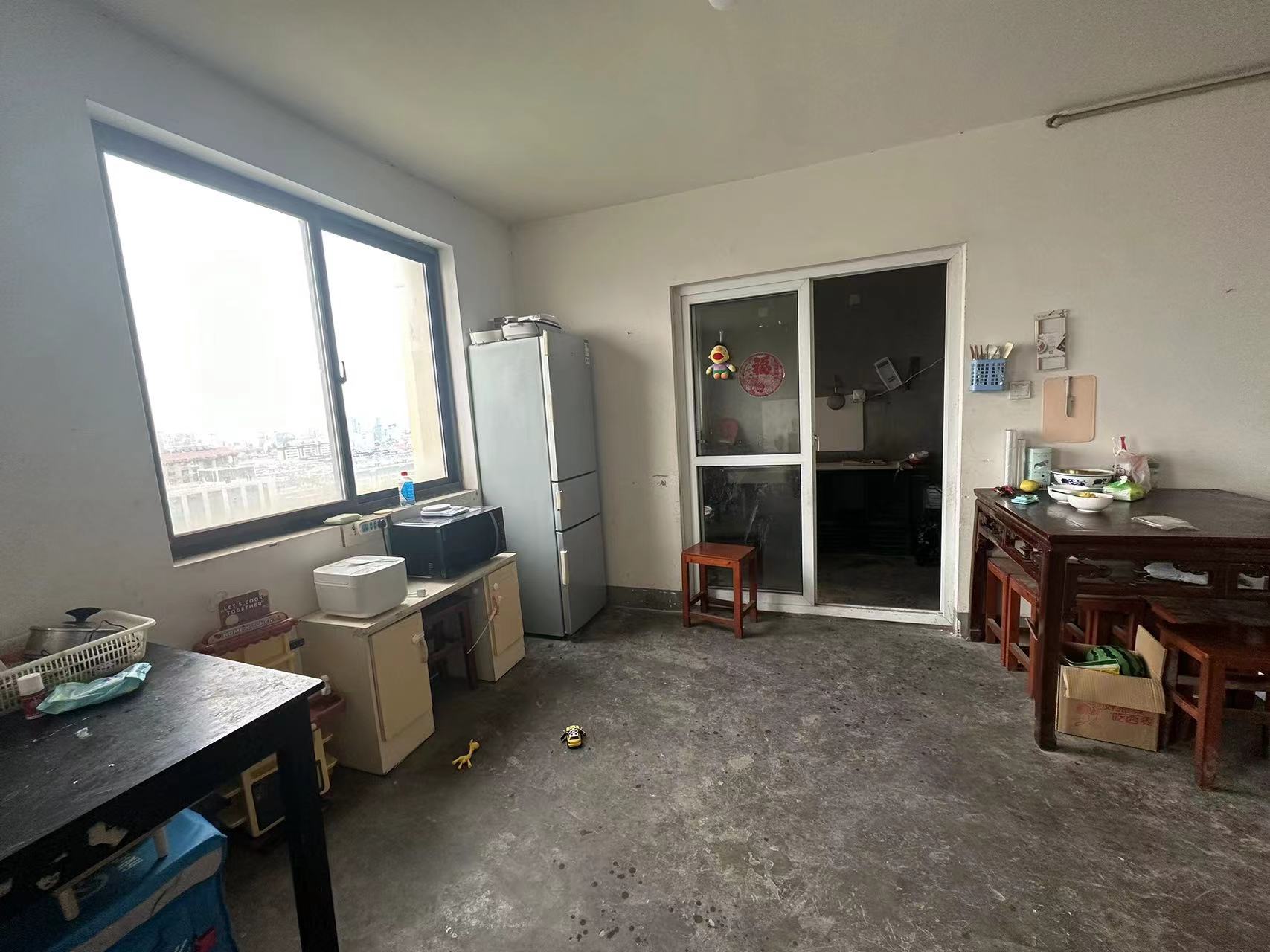 江景苑小区 3室2厅1卫 126.00m²