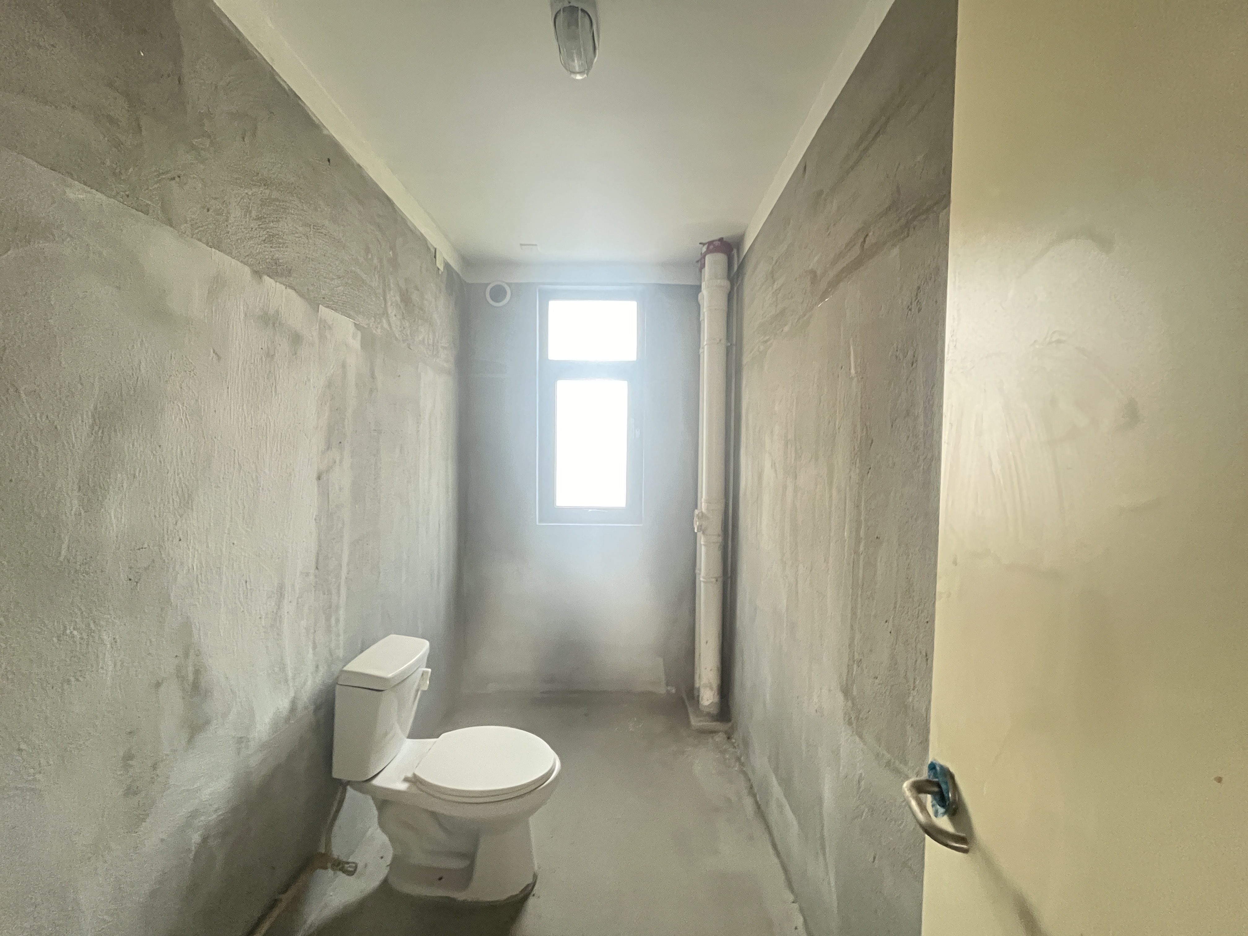 华强城 4室2厅2卫 144m²