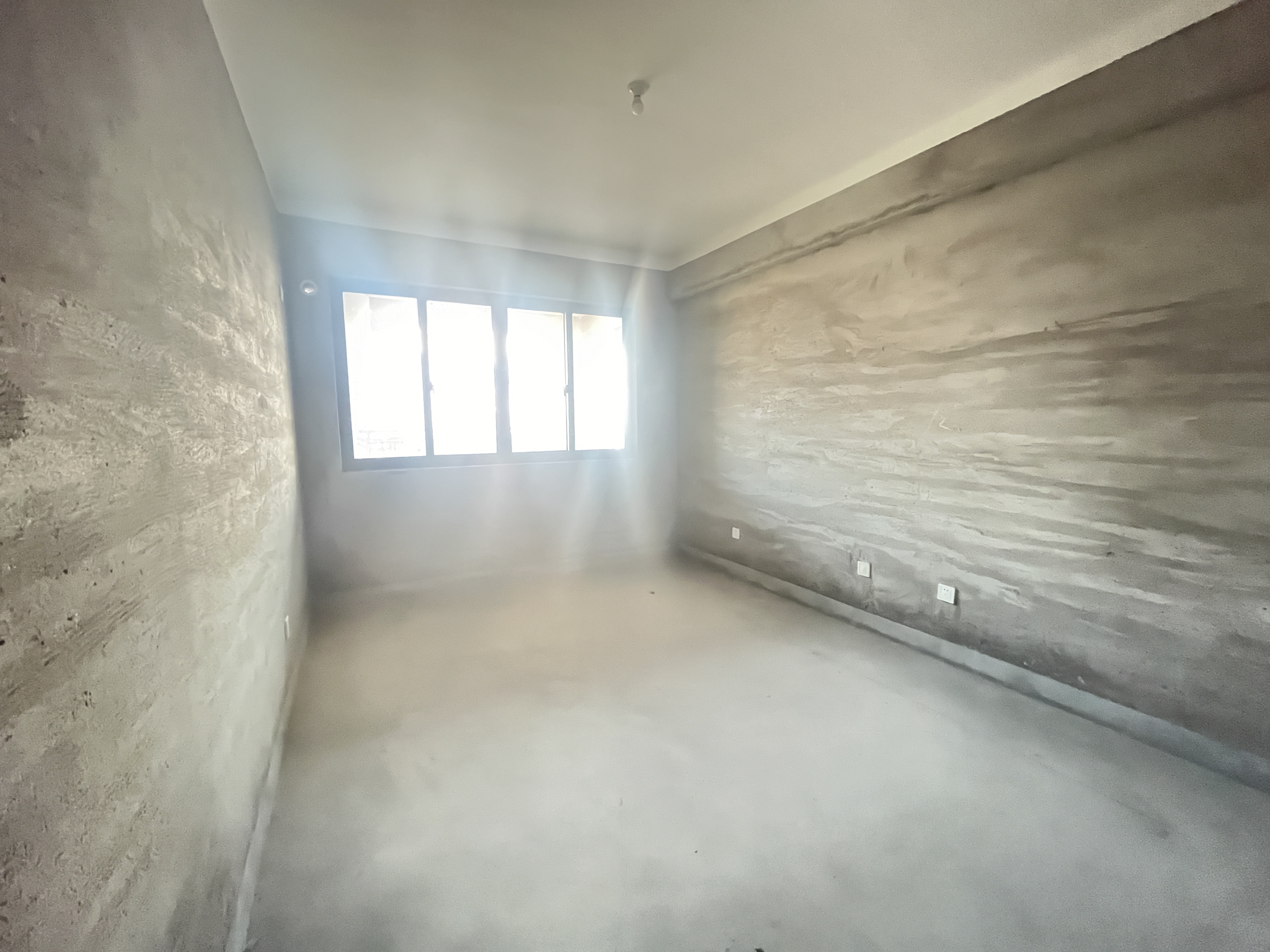 华强城 4室2厅2卫 144m²
