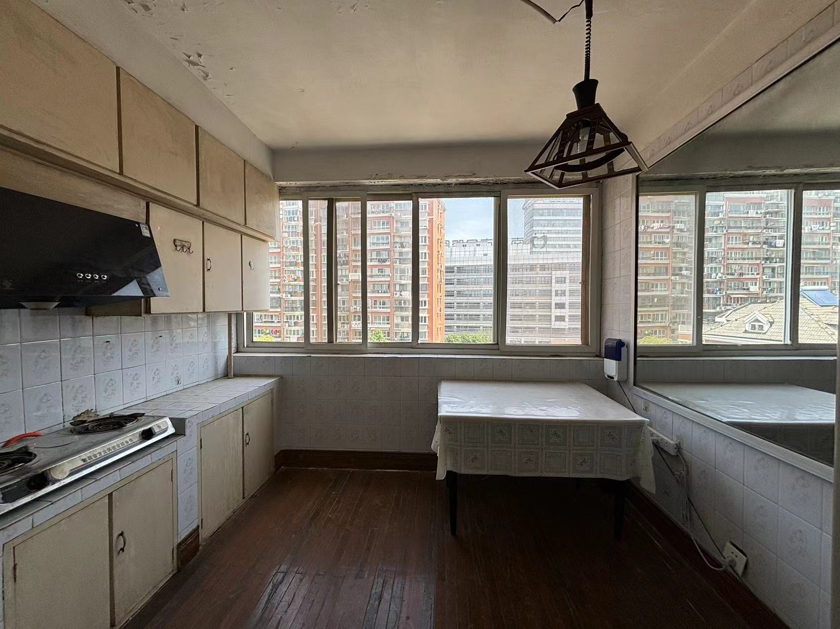 光明东村一期 1室1厅1卫 58.09m&sup2;