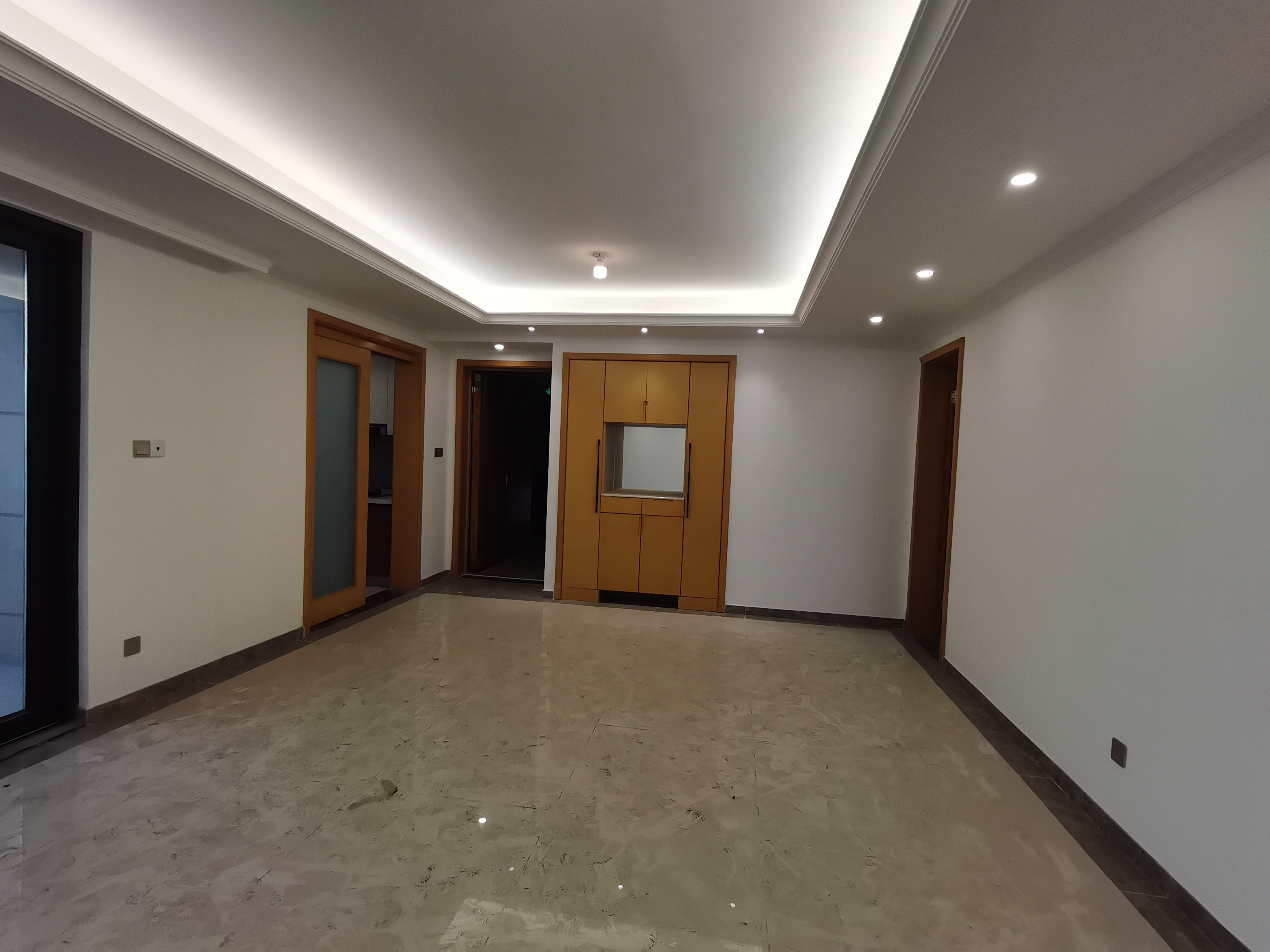 富力院士廷 4室2厅2卫 136m&sup2;