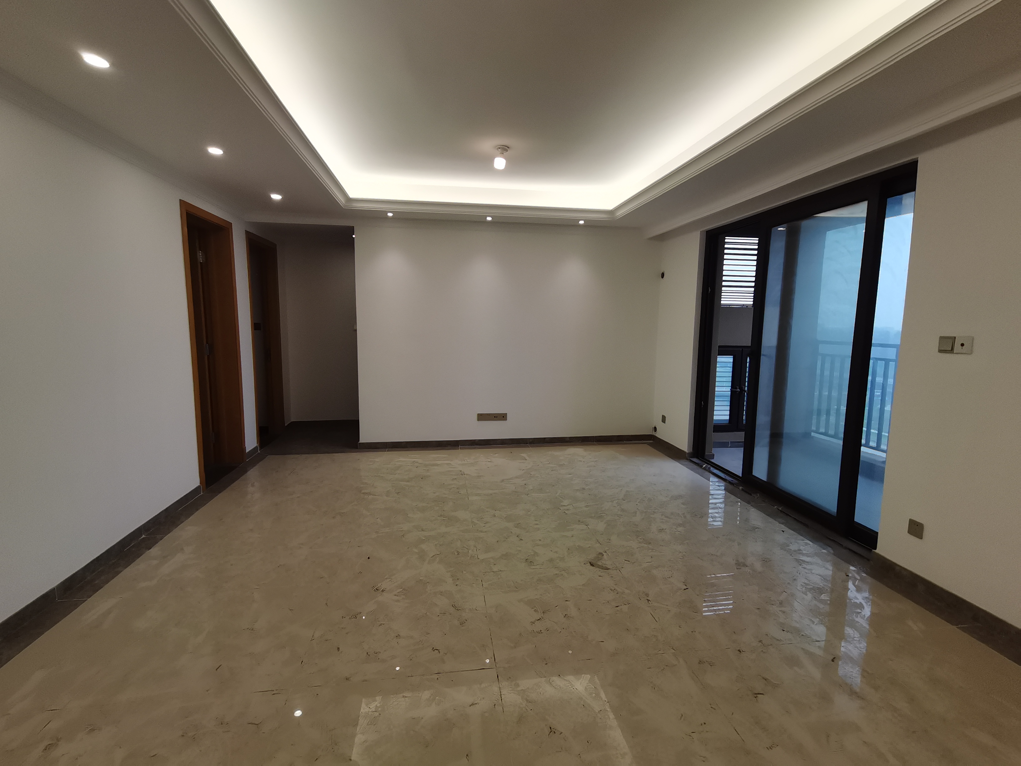富力院士廷 4室2厅2卫 136m&sup2;