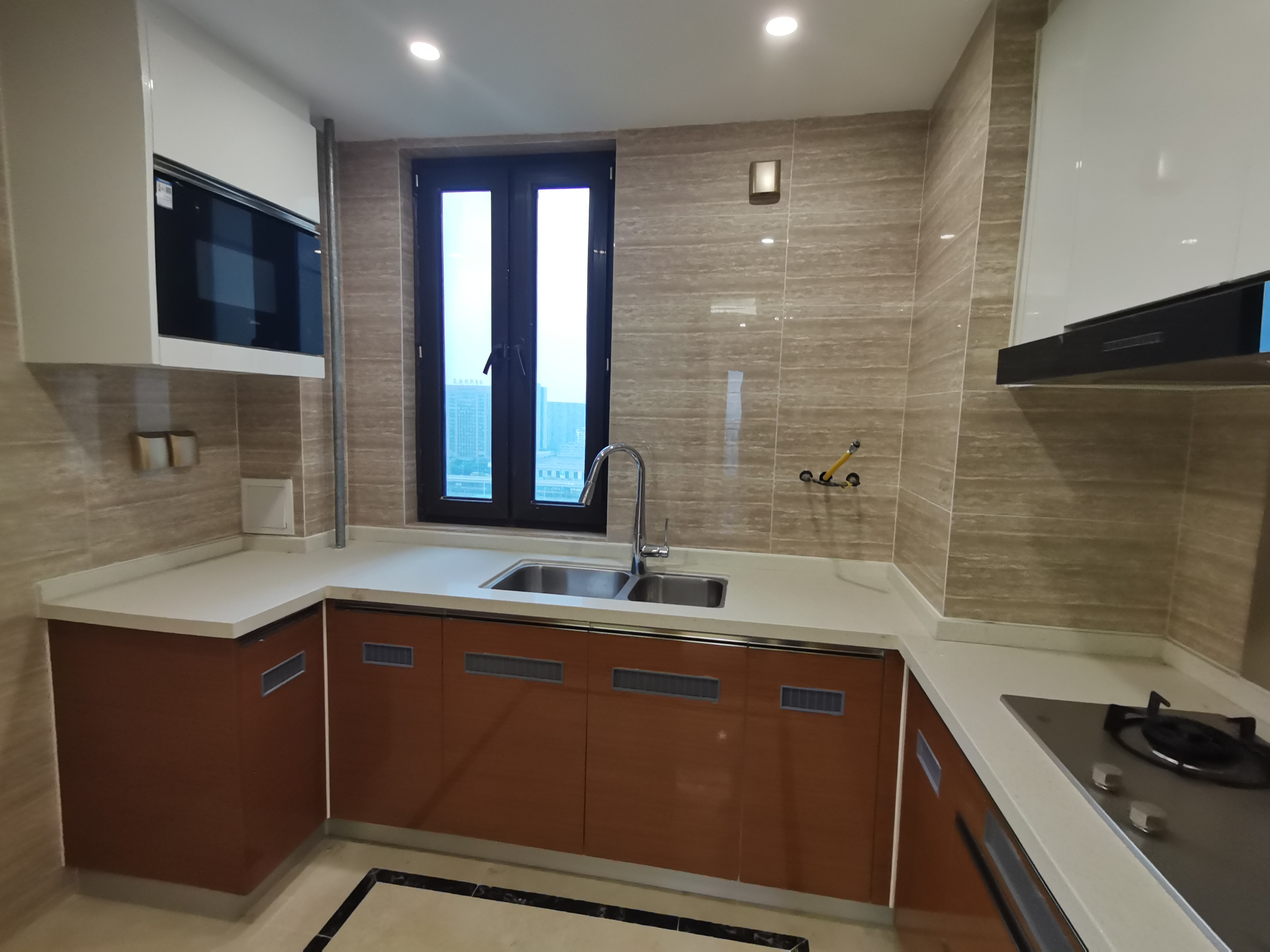 富力院士廷 4室2厅2卫 136m&sup2;
