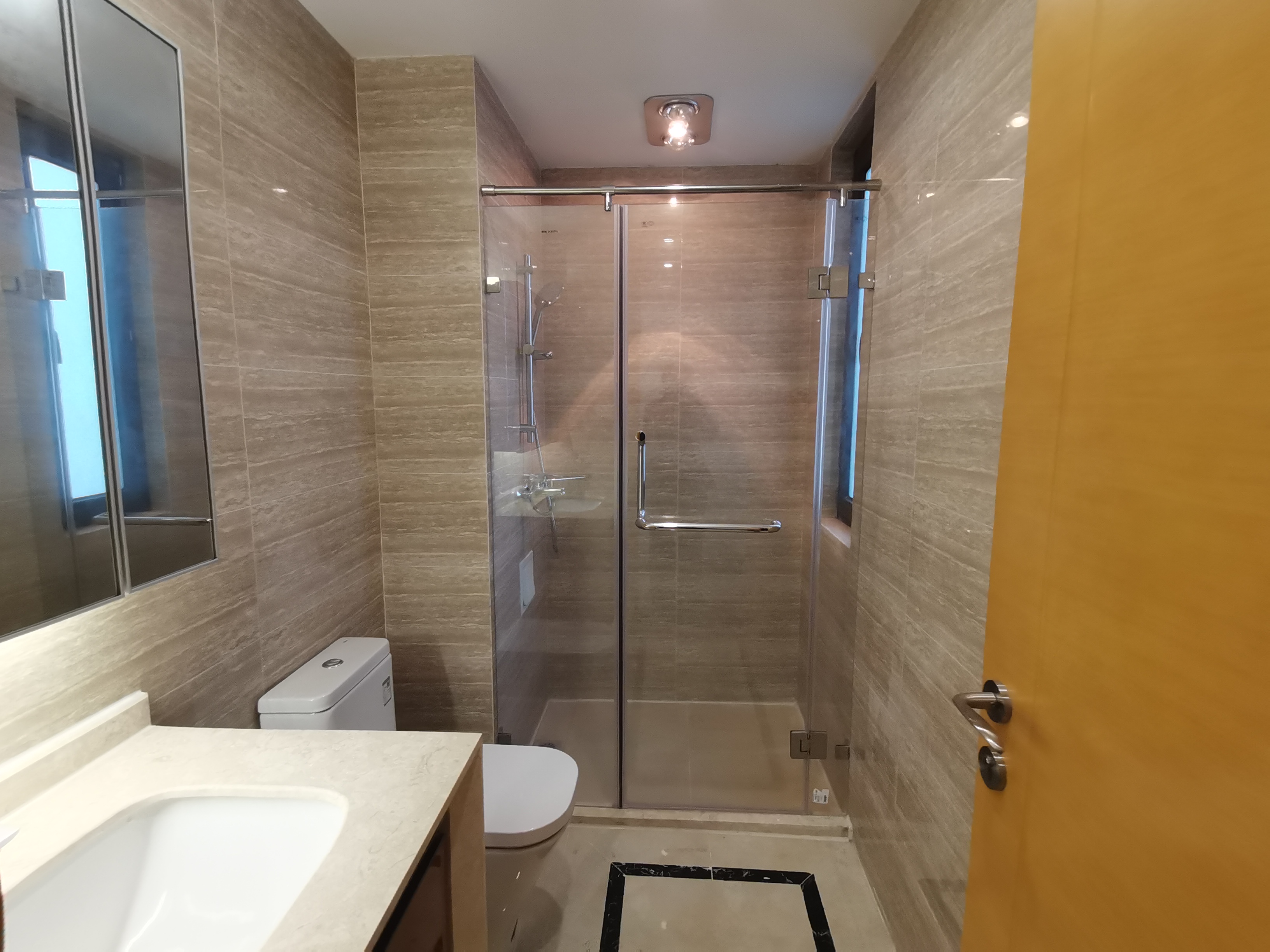 富力院士廷 4室2厅2卫 136m&sup2;