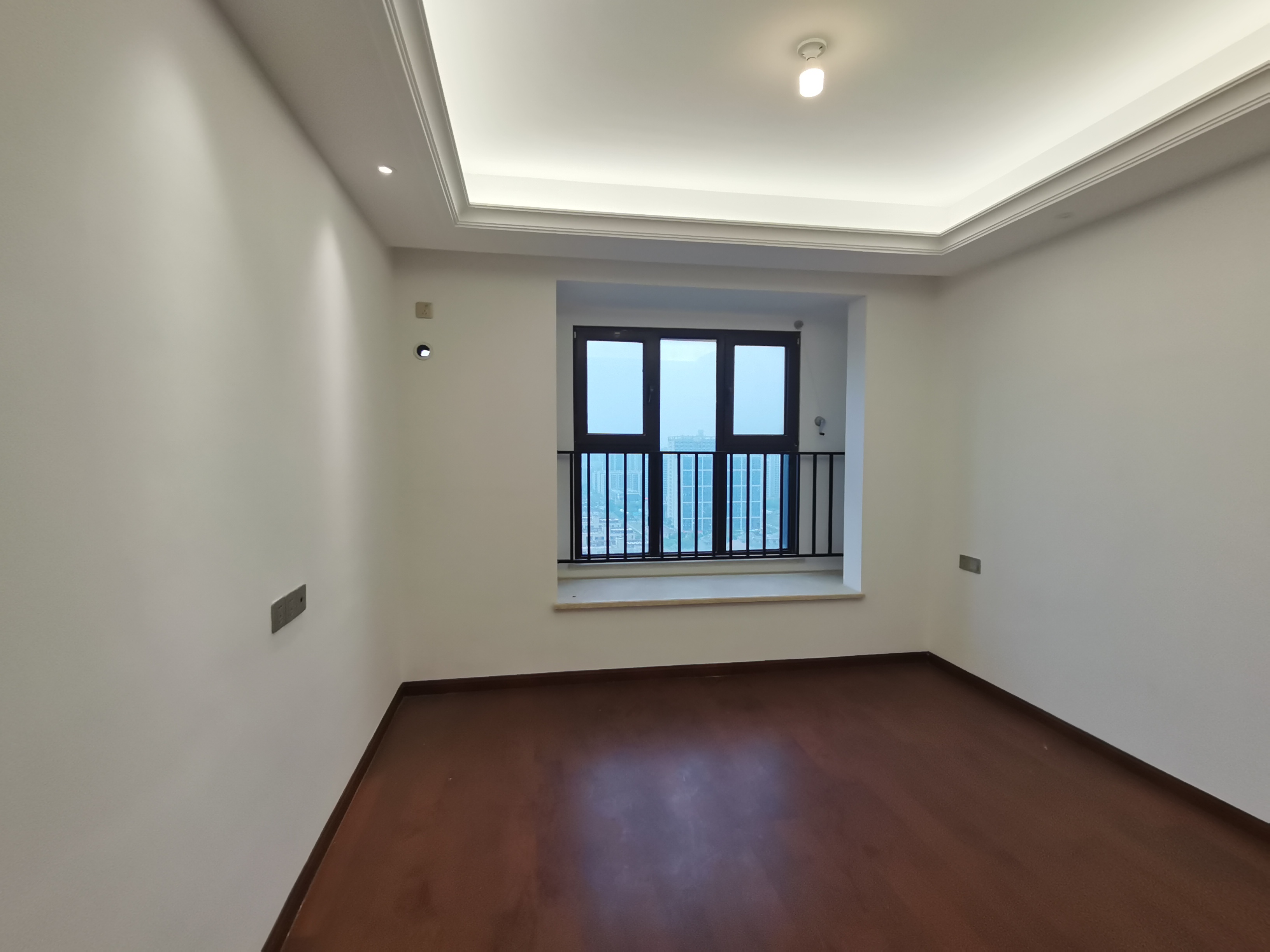 富力院士廷 4室2厅2卫 136m&sup2;