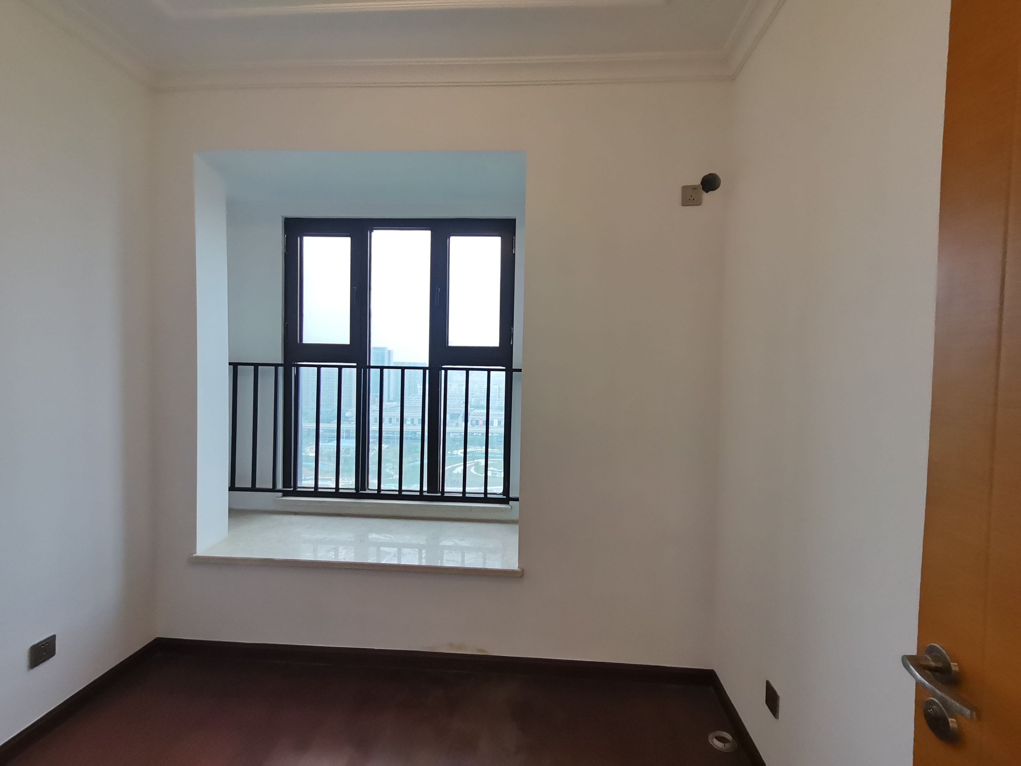 富力院士廷 4室2厅2卫 136m&sup2;