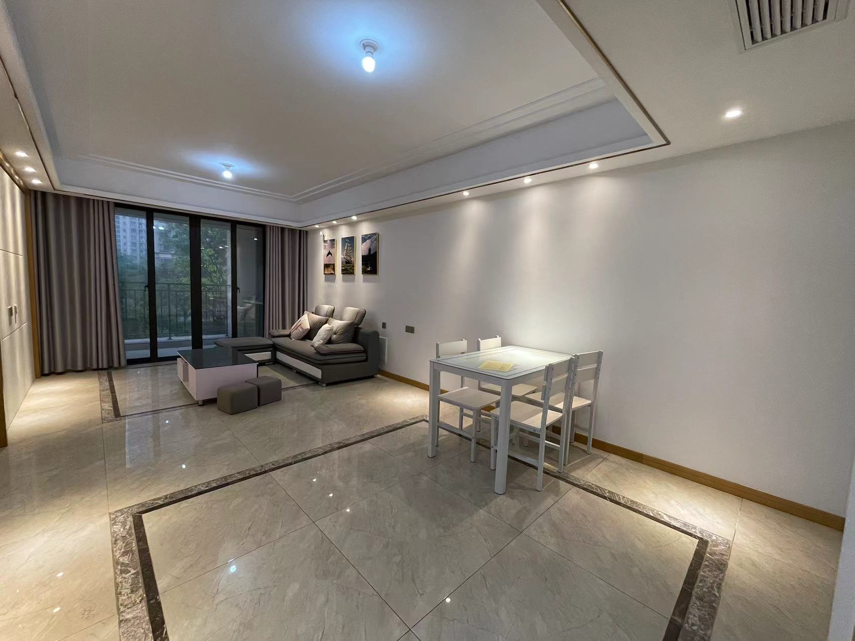 中南世纪花城三期 3室2厅1卫 101.86m&sup2;