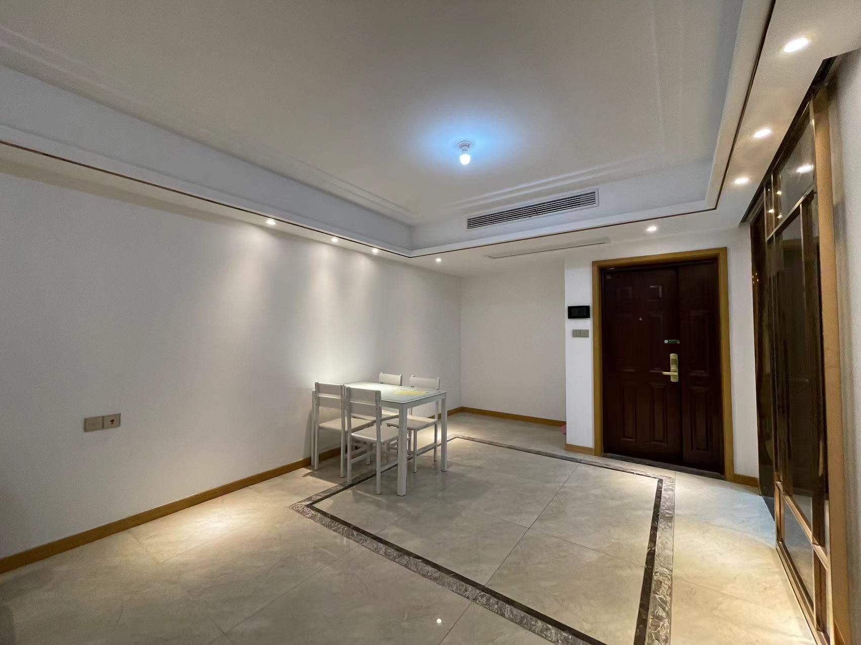中南世纪花城三期 3室2厅1卫 101.86m&sup2;