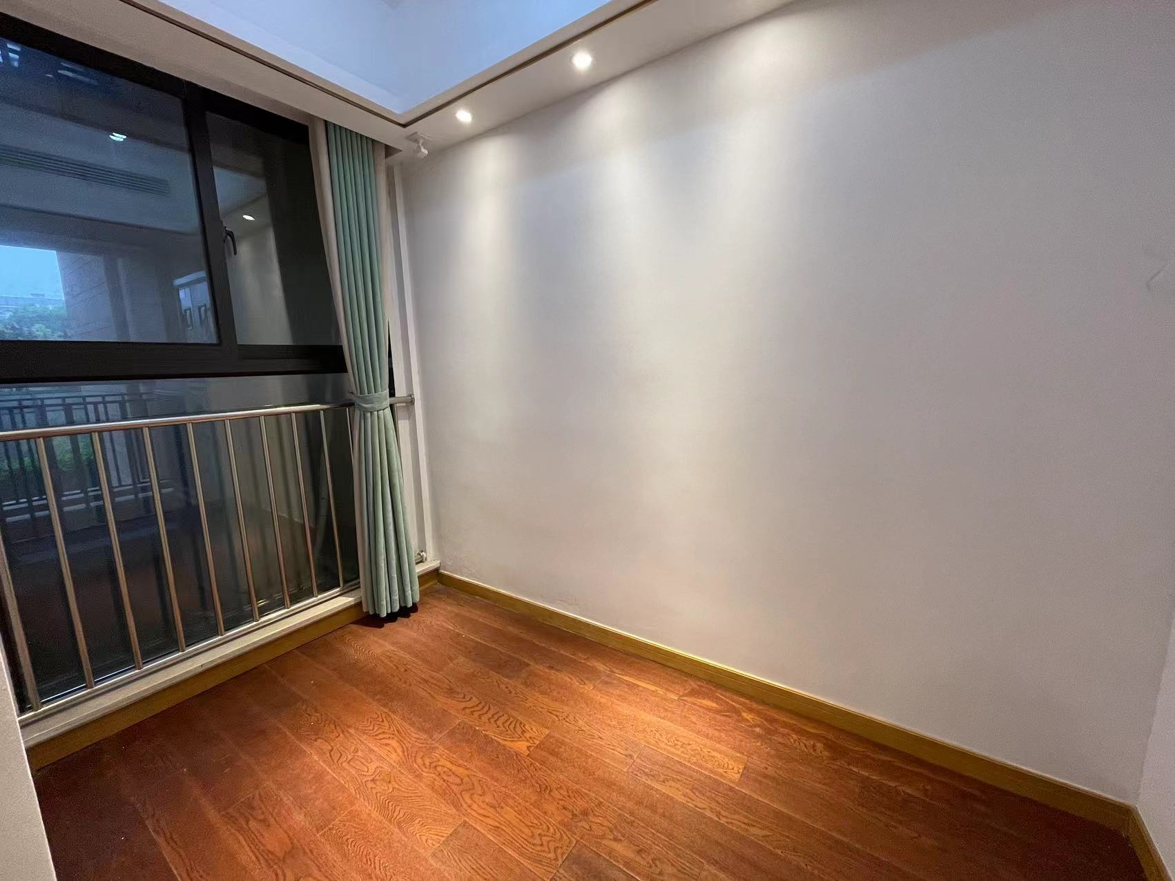 中南世纪花城三期 3室2厅1卫 101.86m&sup2;