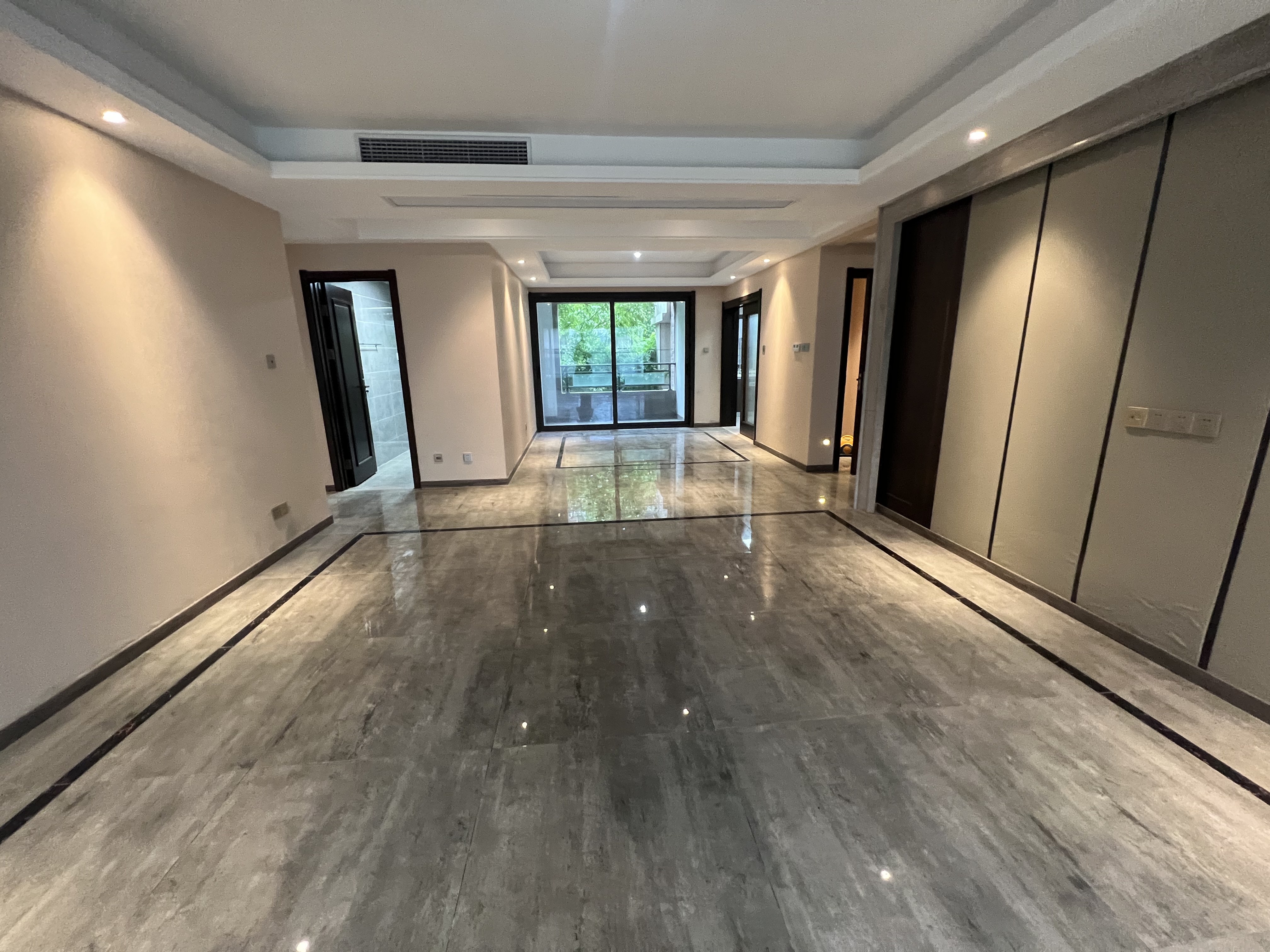 远创紫樾台 4室2厅2卫 169m&sup2;