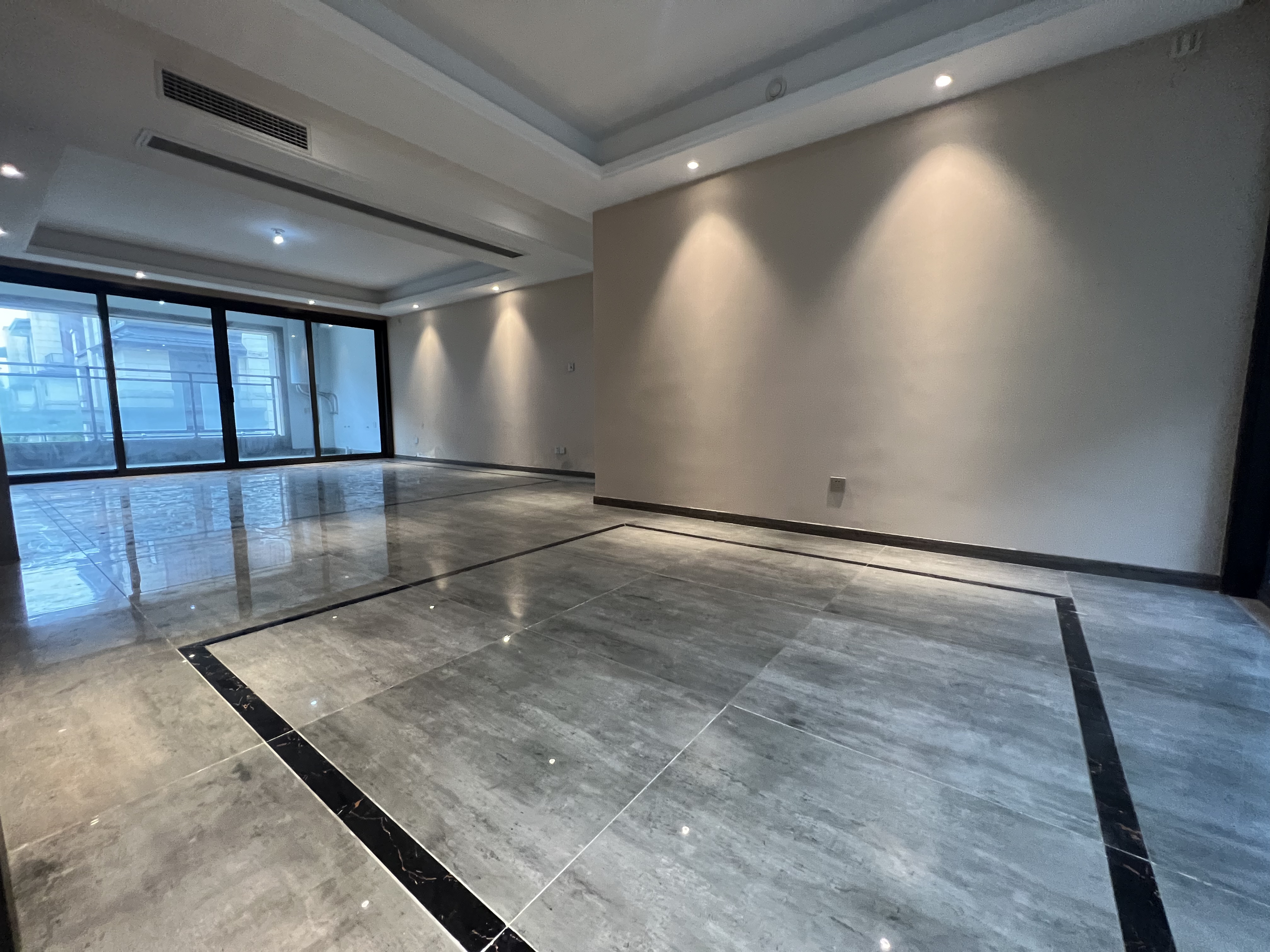远创紫樾台 4室2厅2卫 169m&sup2;